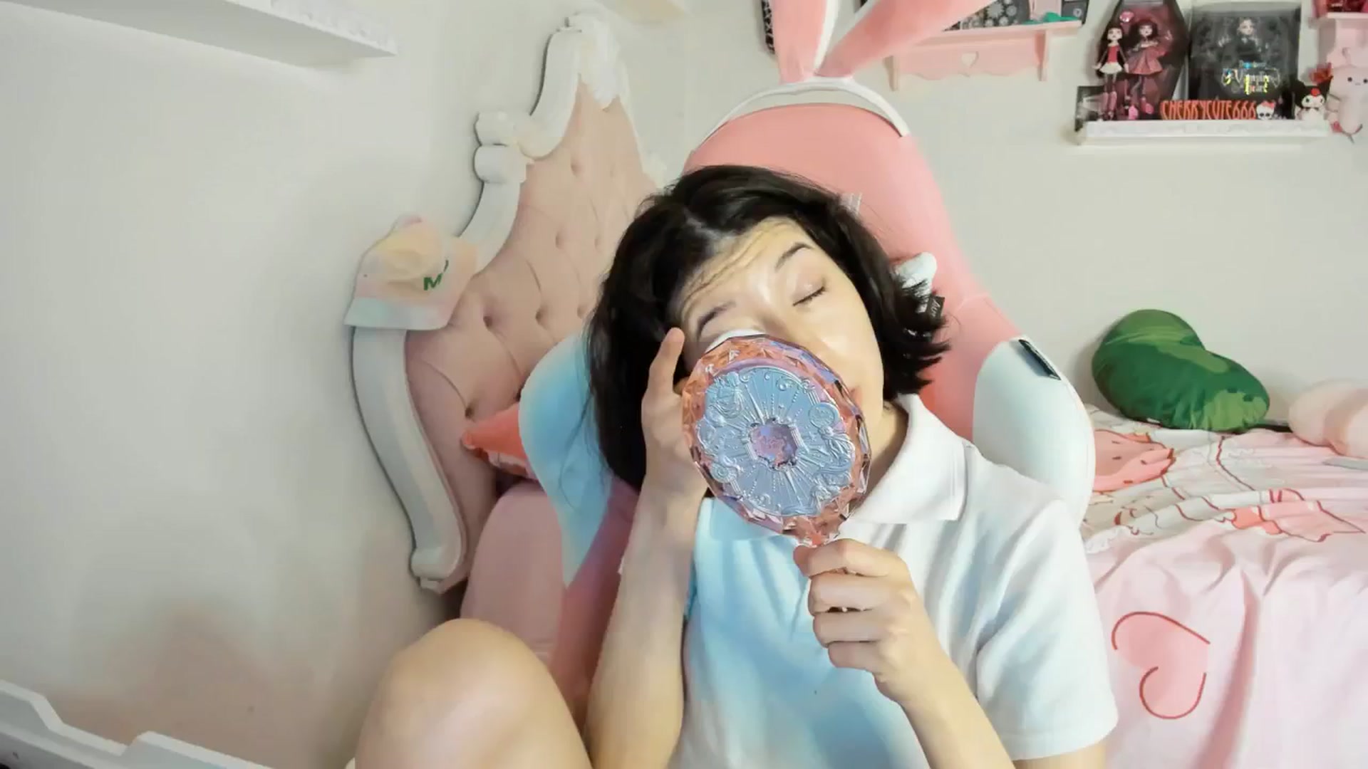 Gallery image thumbnail from Cherrycute666's myfreecams stream on, 06/07/2025, 06:42 image 8 of 20