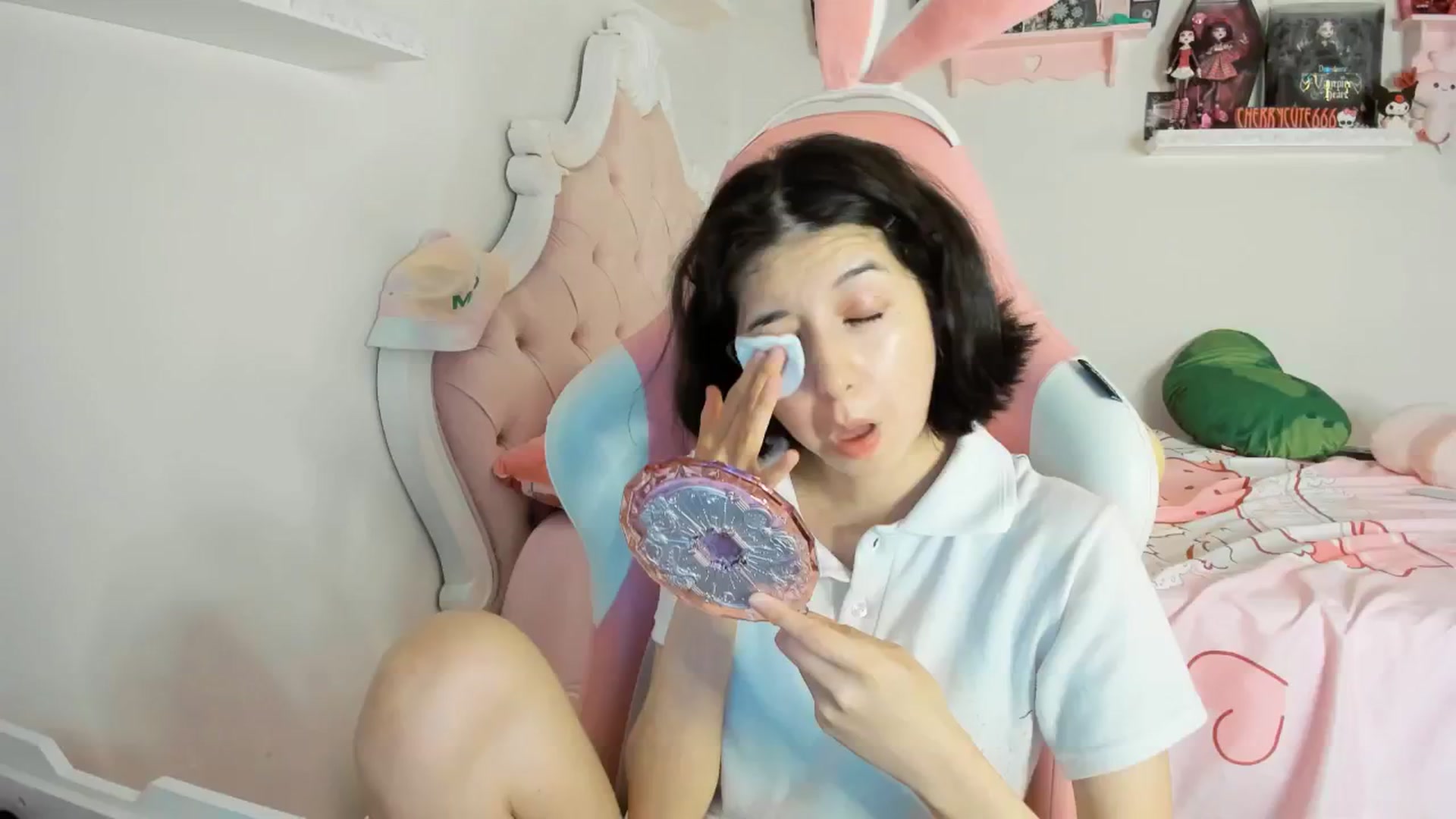 Gallery image thumbnail from Cherrycute666's myfreecams stream on, 06/07/2025, 06:42 image 7 of 20