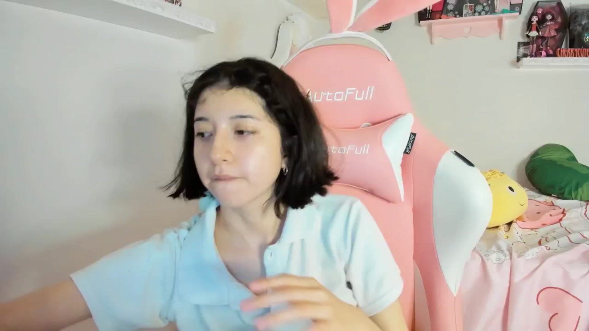 Gallery image thumbnail from Cherrycute666's myfreecams stream on, 06/07/2025, 07:50 image 19 of 20