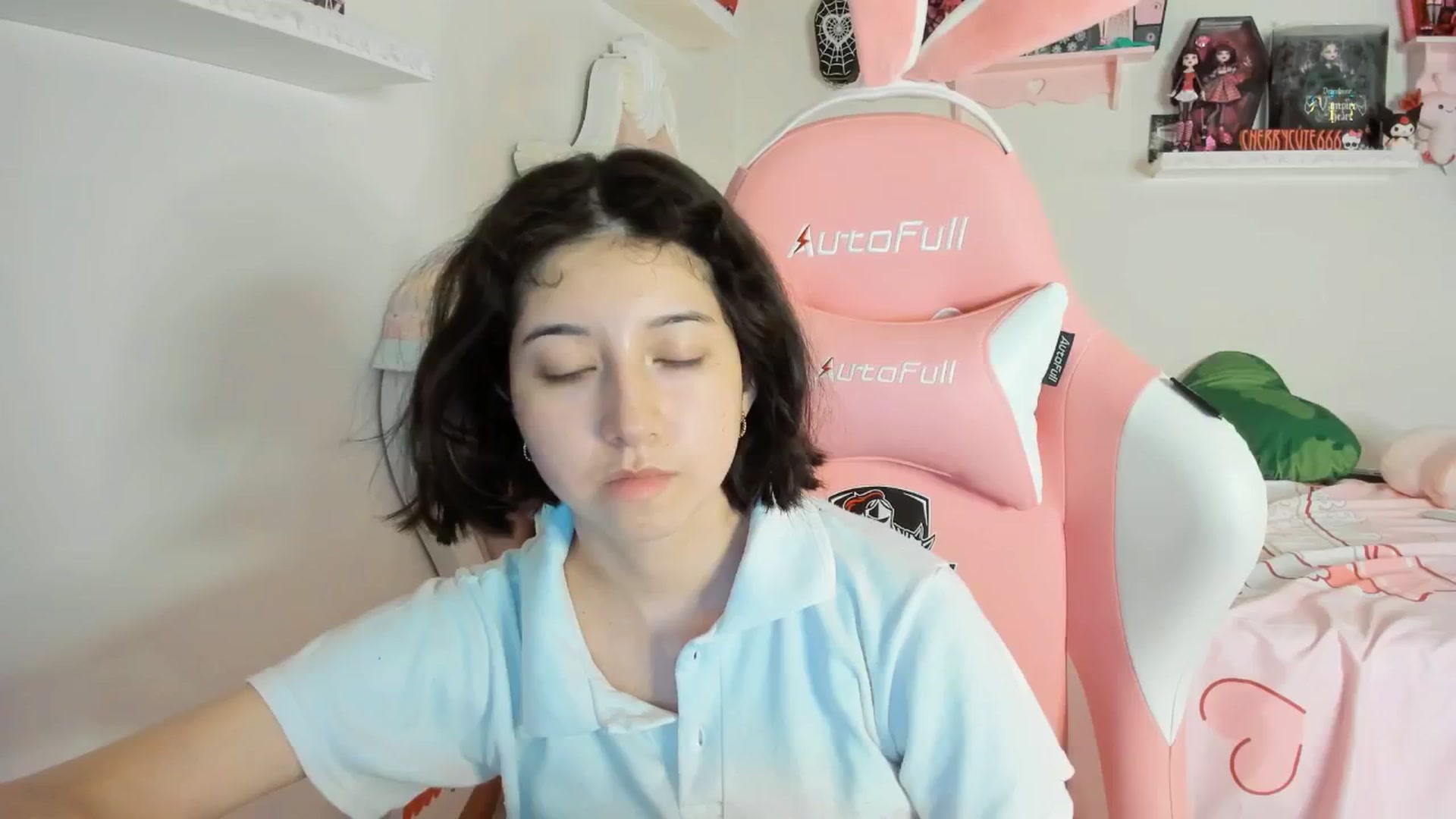 Gallery image thumbnail from Cherrycute666's myfreecams stream on, 06/07/2025, 07:50 image 11 of 20