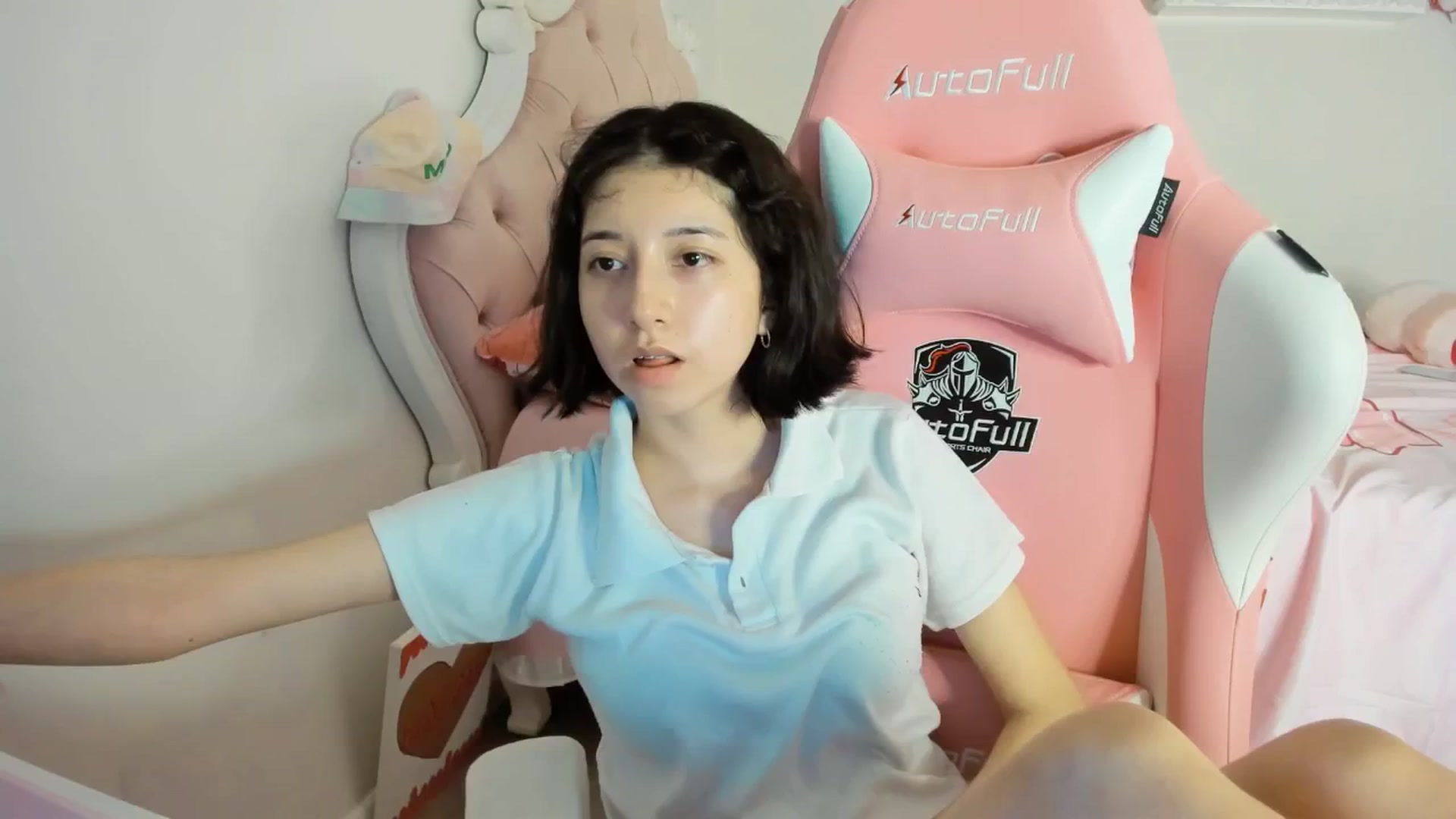 Gallery image thumbnail from Cherrycute666's myfreecams stream on, 06/07/2025, 07:50 image 5 of 20