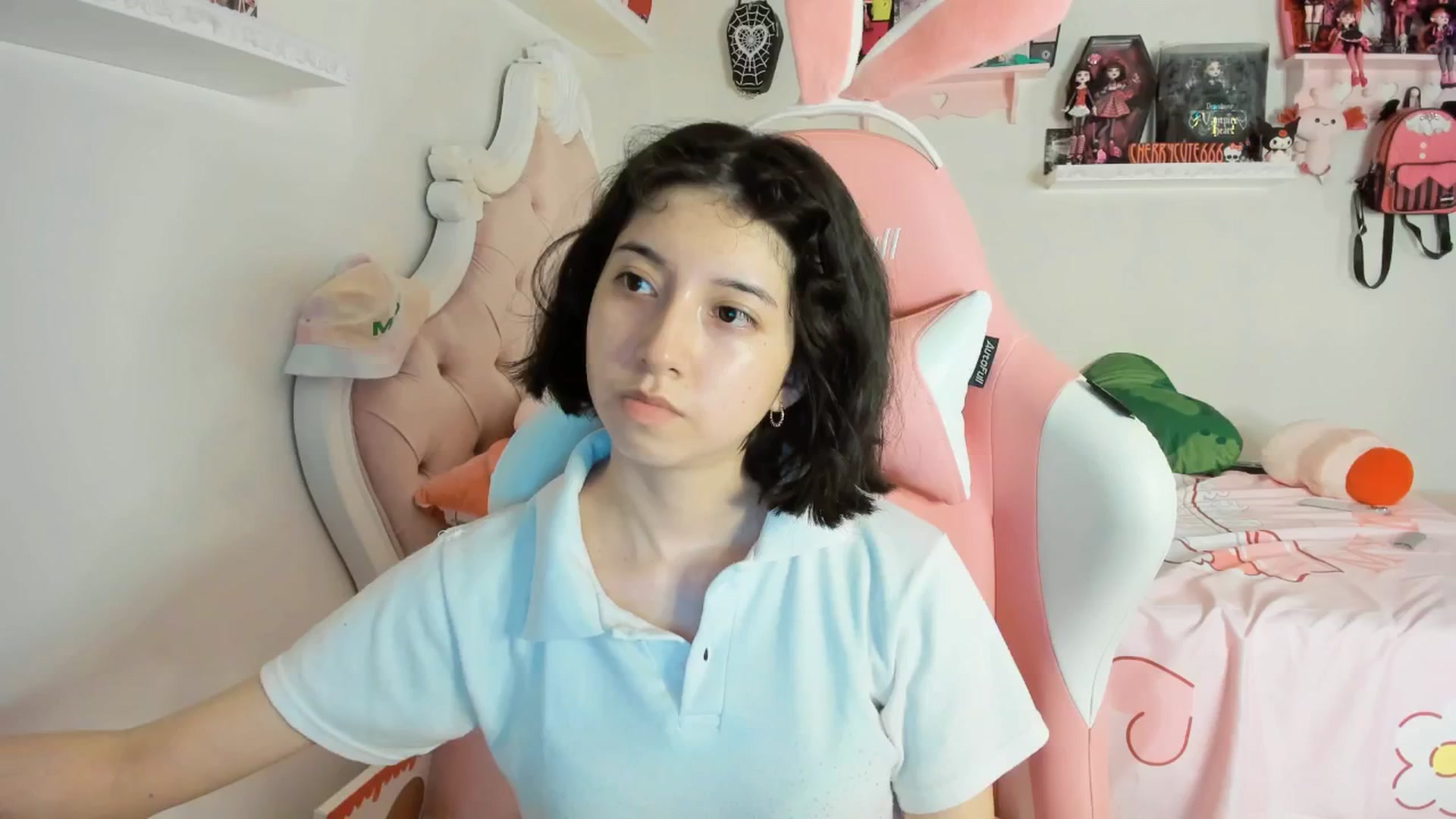 Gallery image thumbnail from Cherrycute666's myfreecams stream on, 06/07/2025, 07:50 image 10 of 20