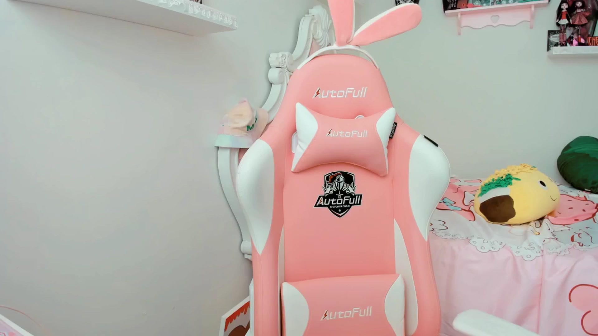 Gallery image thumbnail from Cherrycute666's myfreecams stream on, 06/07/2025, 20:53 image 11 of 20