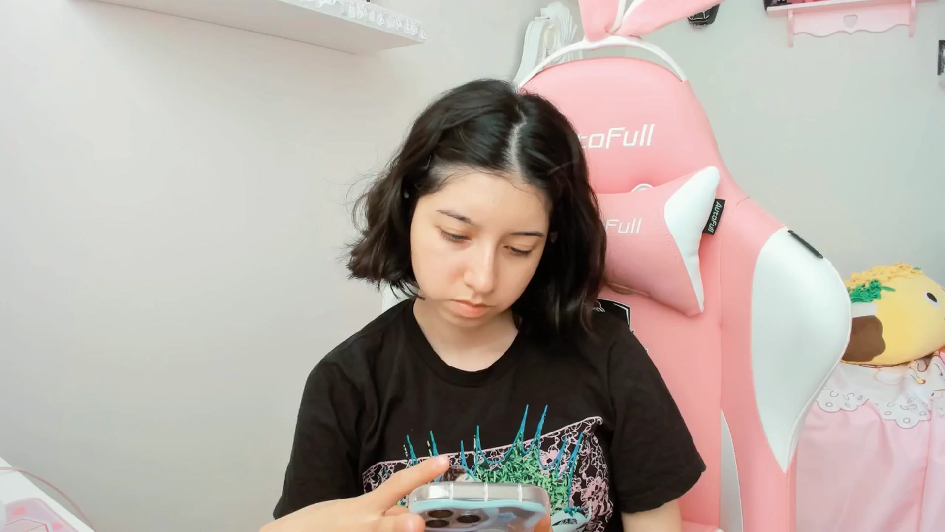 Gallery image thumbnail from Cherrycute666's myfreecams stream on, 06/07/2025, 20:53 image 18 of 20