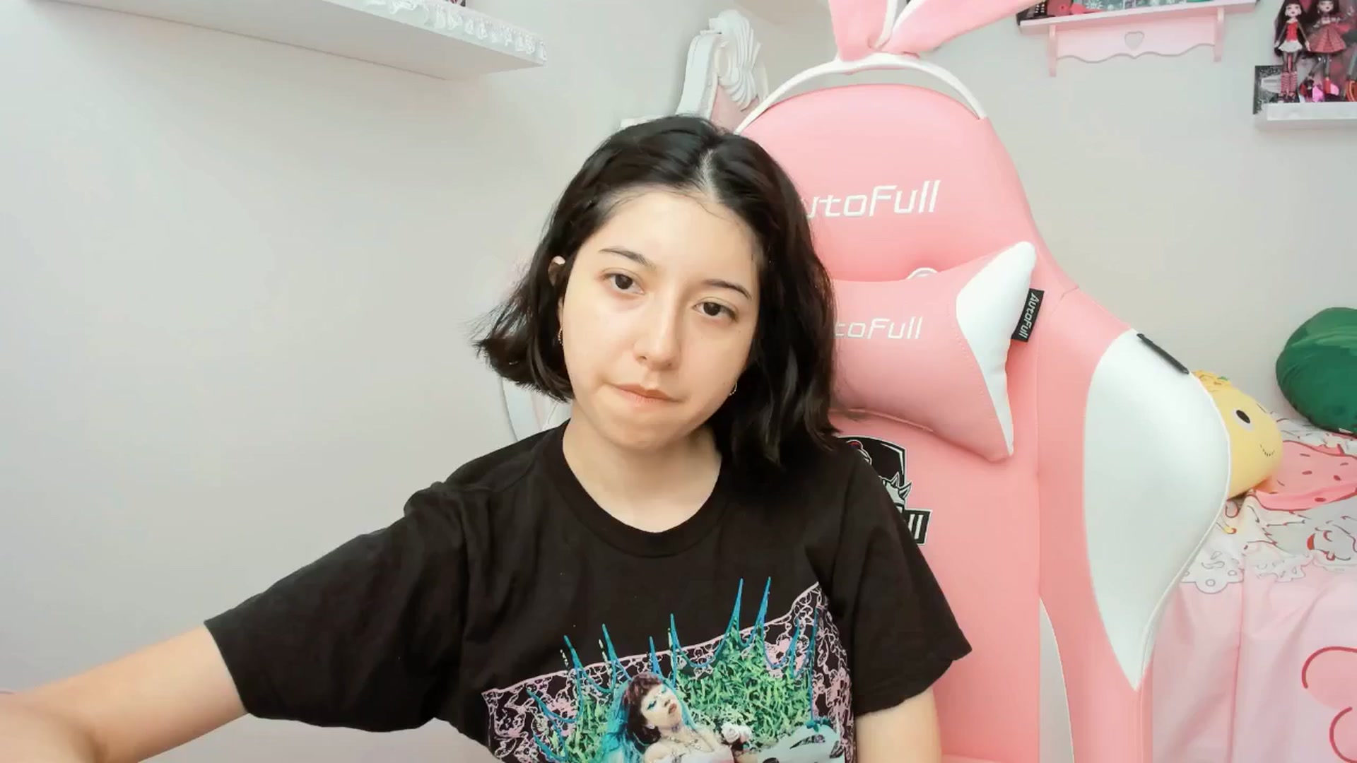 Gallery image thumbnail from Cherrycute666's myfreecams stream on, 06/07/2025, 20:53 image 9 of 20