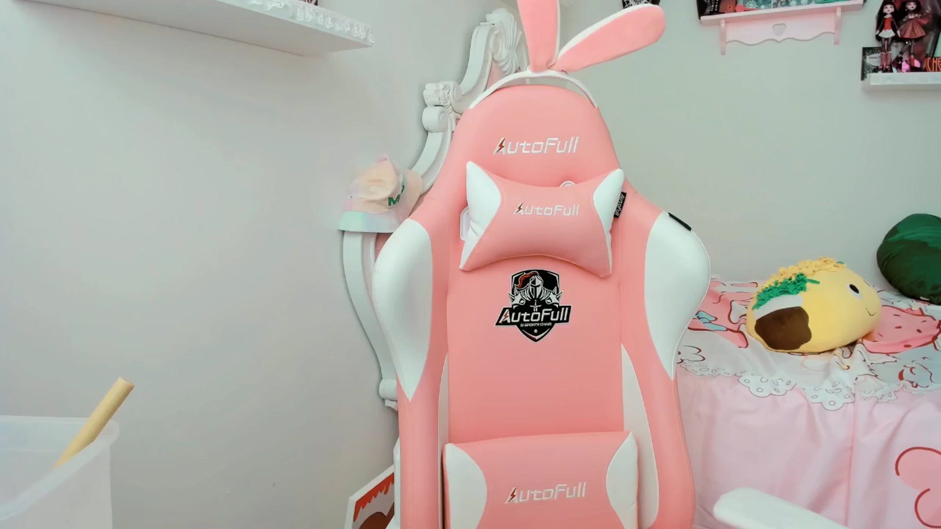 Gallery image thumbnail from Cherrycute666's myfreecams stream on, 06/07/2025, 20:53 image 12 of 20