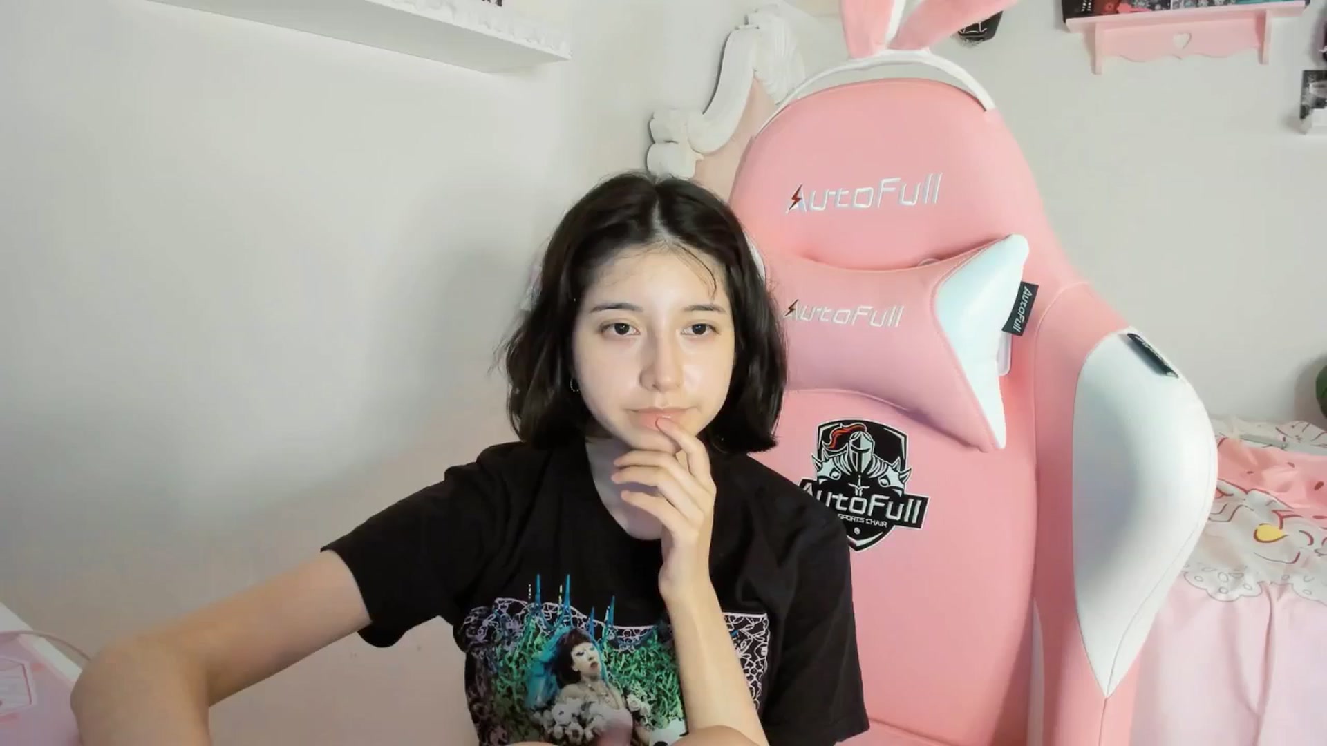 Gallery image thumbnail from Cherrycute666's myfreecams stream on, 06/08/2025, 07:08 image 8 of 20