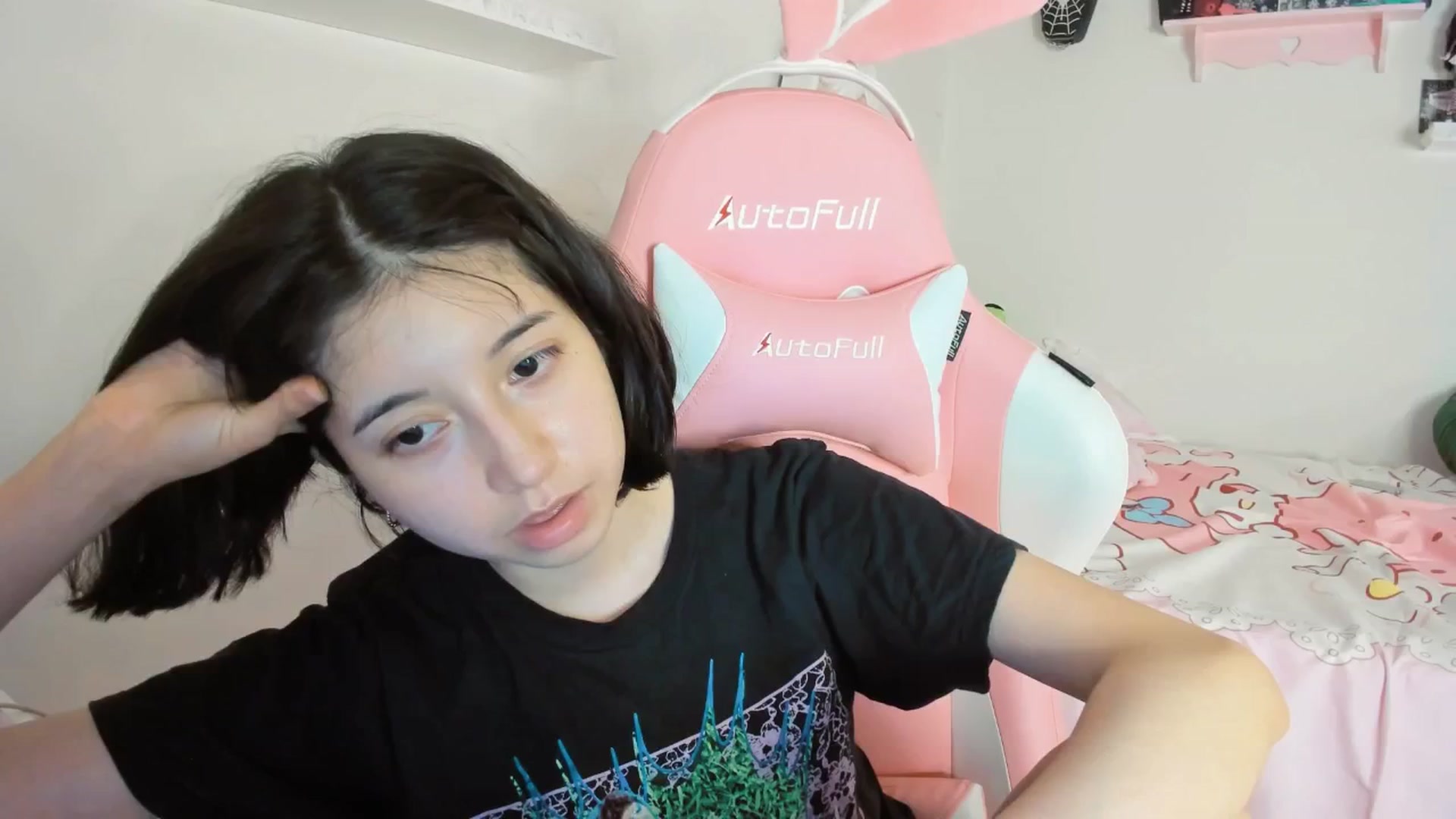 Gallery image thumbnail from Cherrycute666's myfreecams stream on, 06/08/2025, 07:08 image 4 of 20