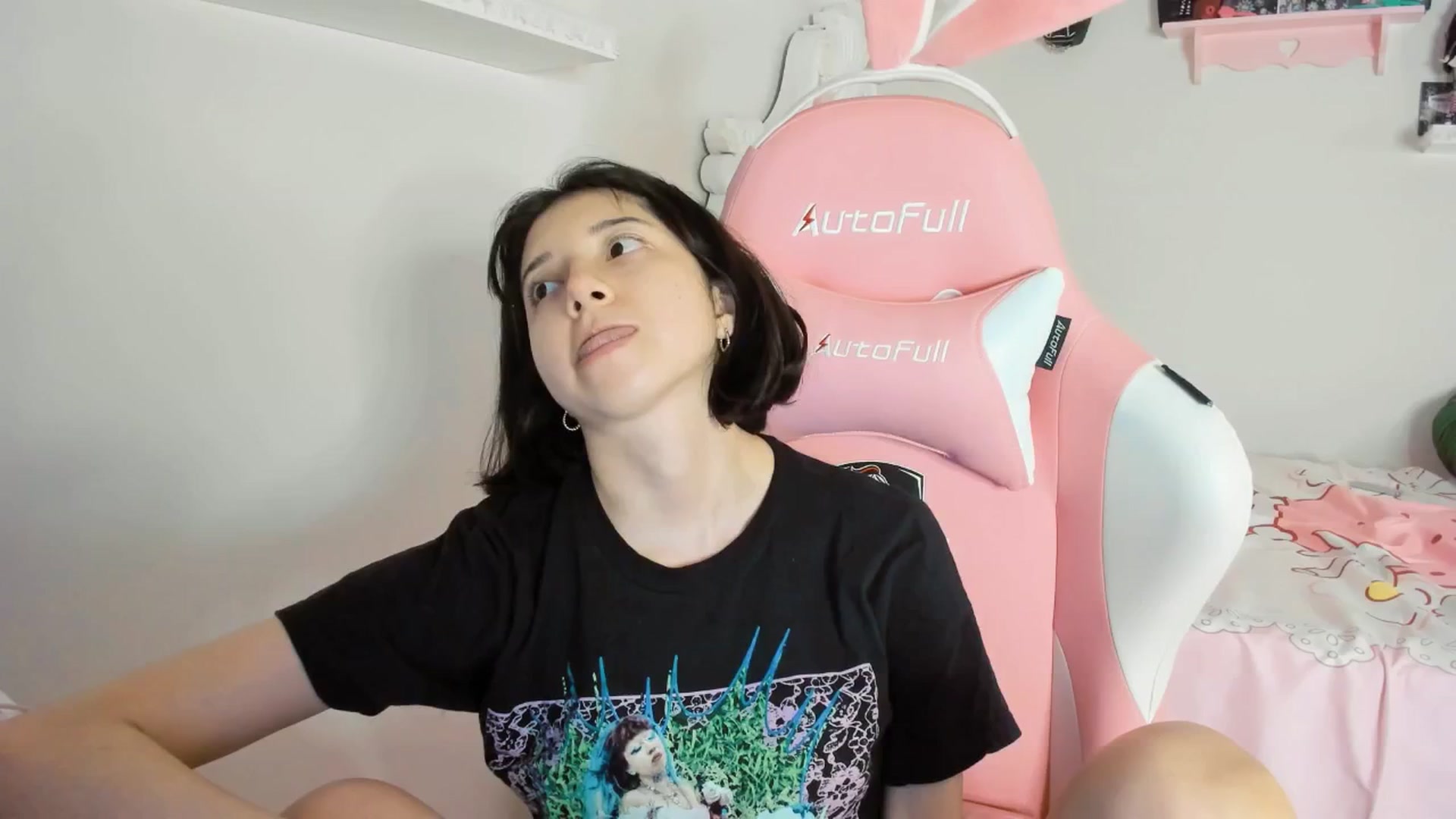 Gallery image thumbnail from Cherrycute666's myfreecams stream on, 06/08/2025, 07:08 image 5 of 20