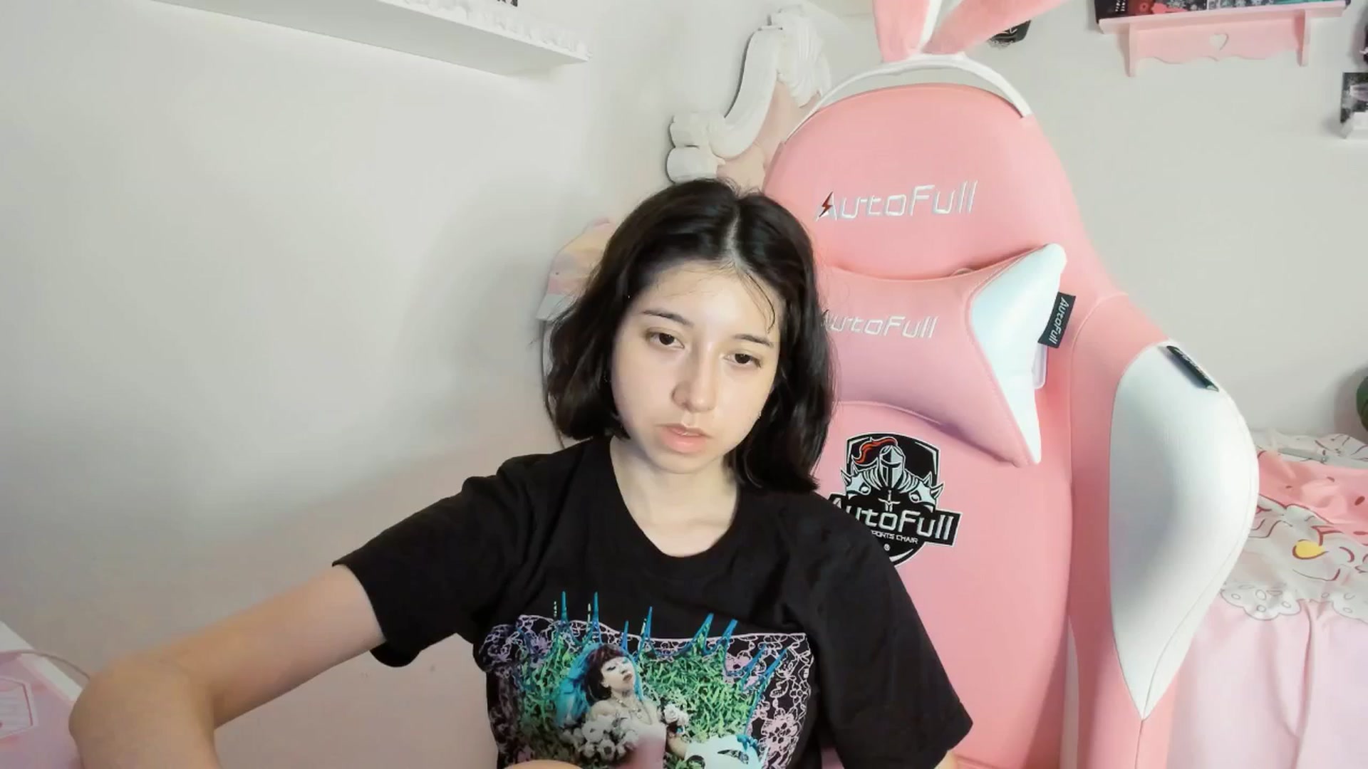 Gallery image thumbnail from Cherrycute666's myfreecams stream on, 06/08/2025, 07:08 image 7 of 20