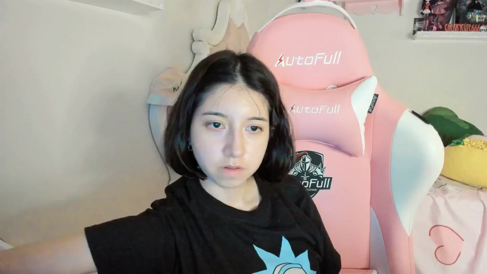 Gallery image thumbnail from Cherrycute666's myfreecams stream on, 06/09/2025, 02:34 image 11 of 20