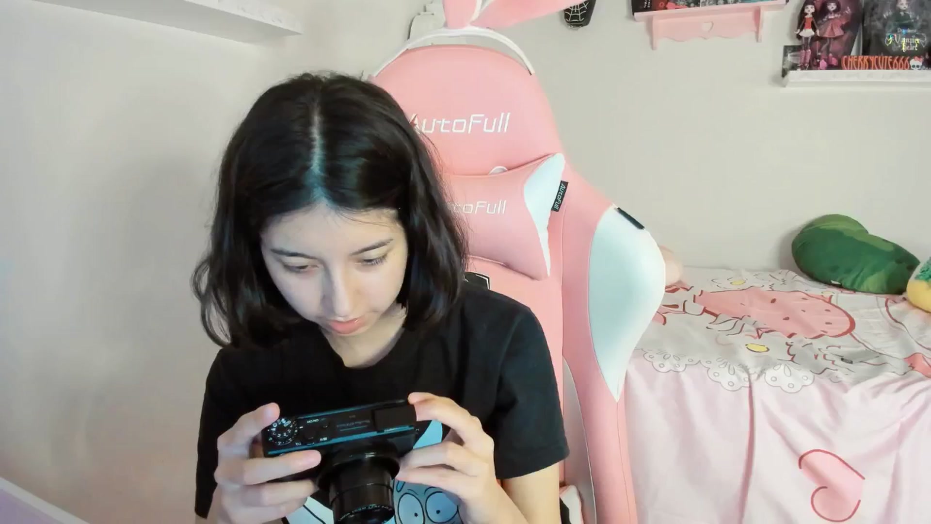 Gallery image thumbnail from Cherrycute666's myfreecams stream on, 06/09/2025, 06:22 image 4 of 20