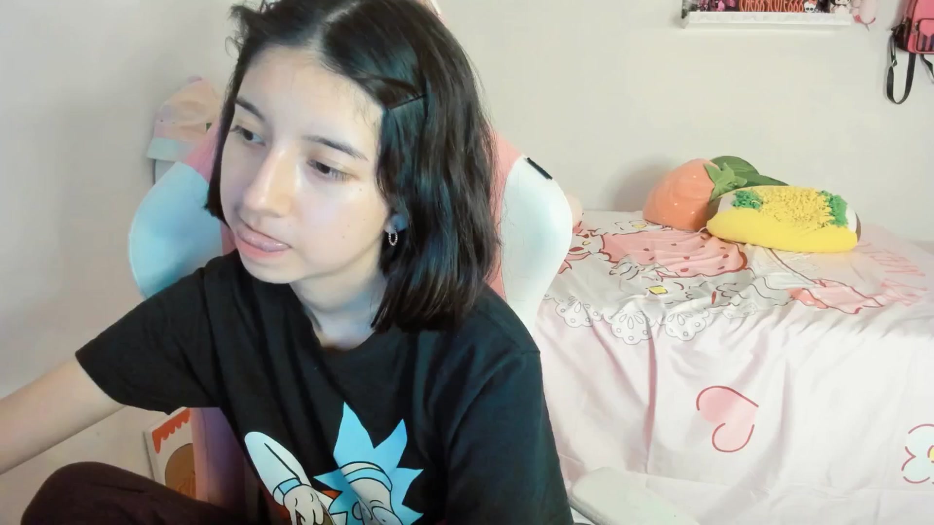 Gallery image thumbnail from Cherrycute666's myfreecams stream on, 06/09/2025, 06:22 image 17 of 20