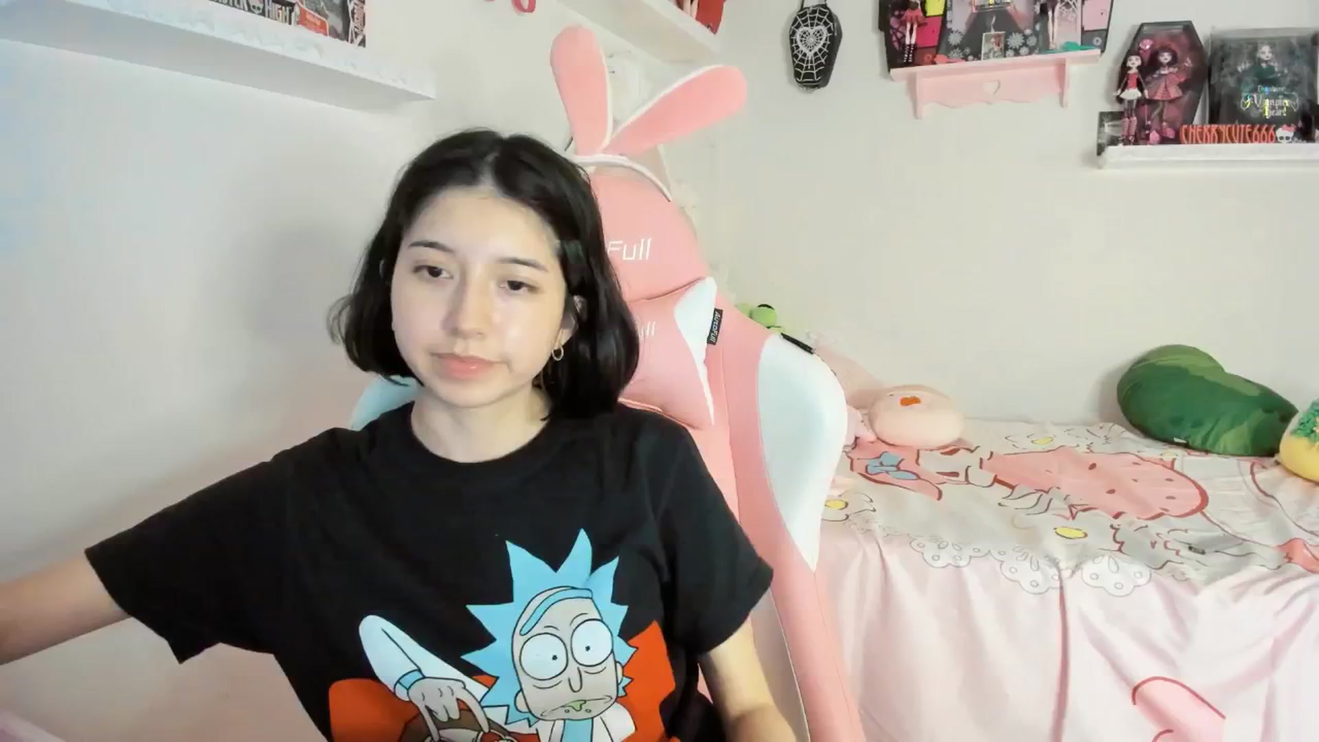 Gallery image thumbnail from Cherrycute666's myfreecams stream on, 06/09/2025, 06:22 image 5 of 20