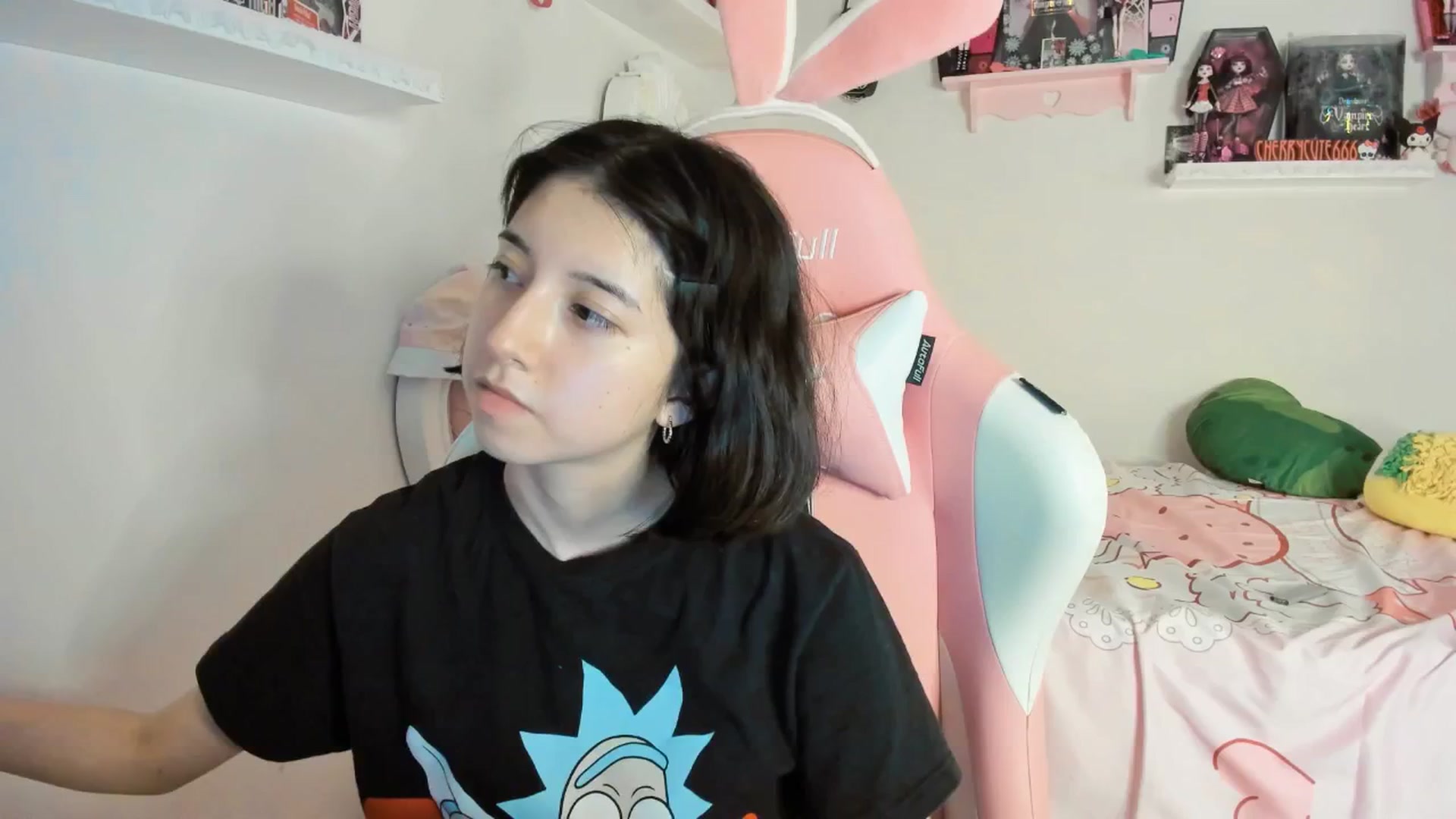 Gallery image thumbnail from Cherrycute666's myfreecams stream on, 06/09/2025, 06:22 image 7 of 20
