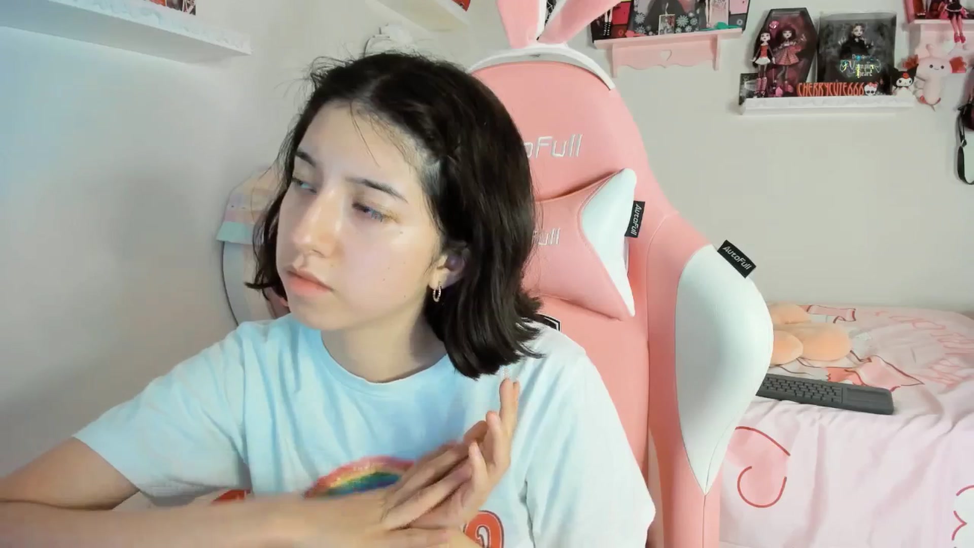 Gallery image thumbnail from Cherrycute666's myfreecams stream on, 06/11/2025, 06:36 image 4 of 20
