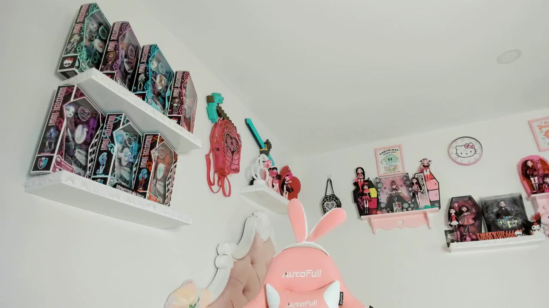 Gallery image thumbnail from Cherrycute666's myfreecams stream on, 06/11/2025, 06:36 image 20 of 20