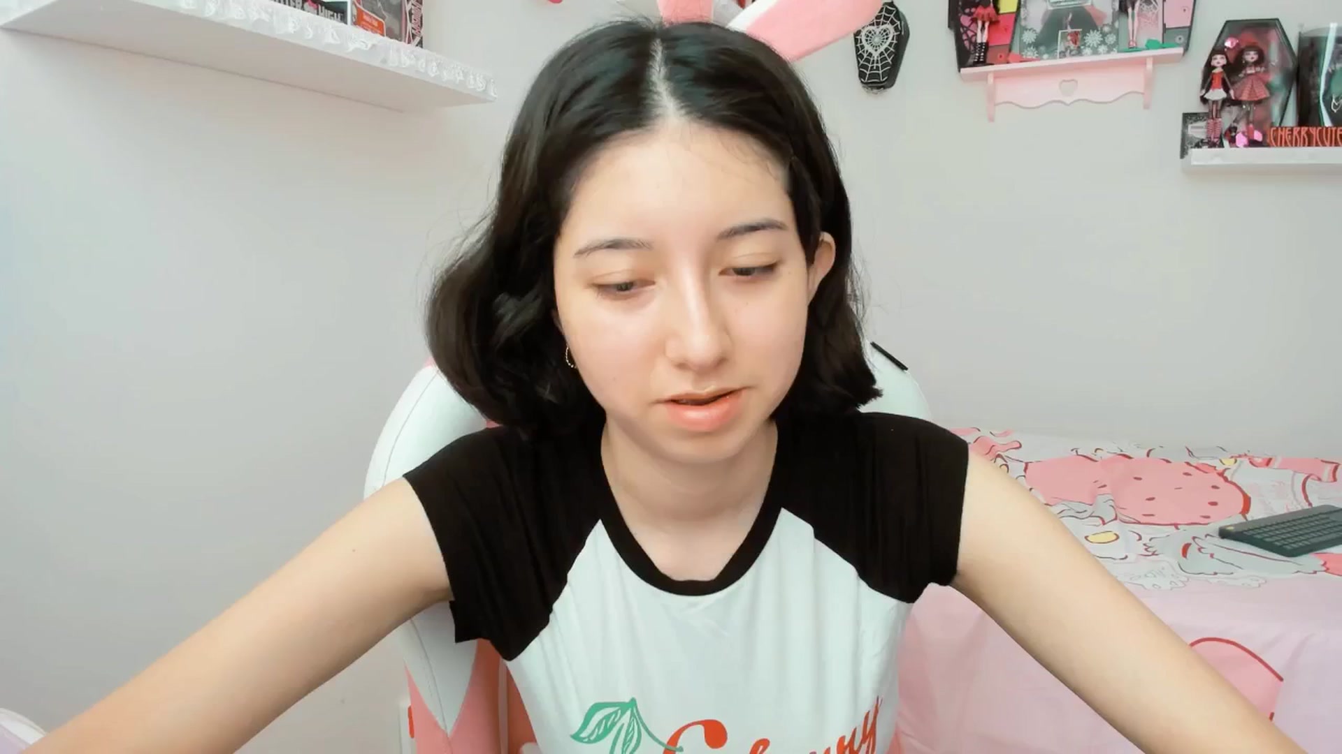 Gallery image thumbnail from Cherrycute666's myfreecams stream on, 06/12/2025, 20:47 image 12 of 20