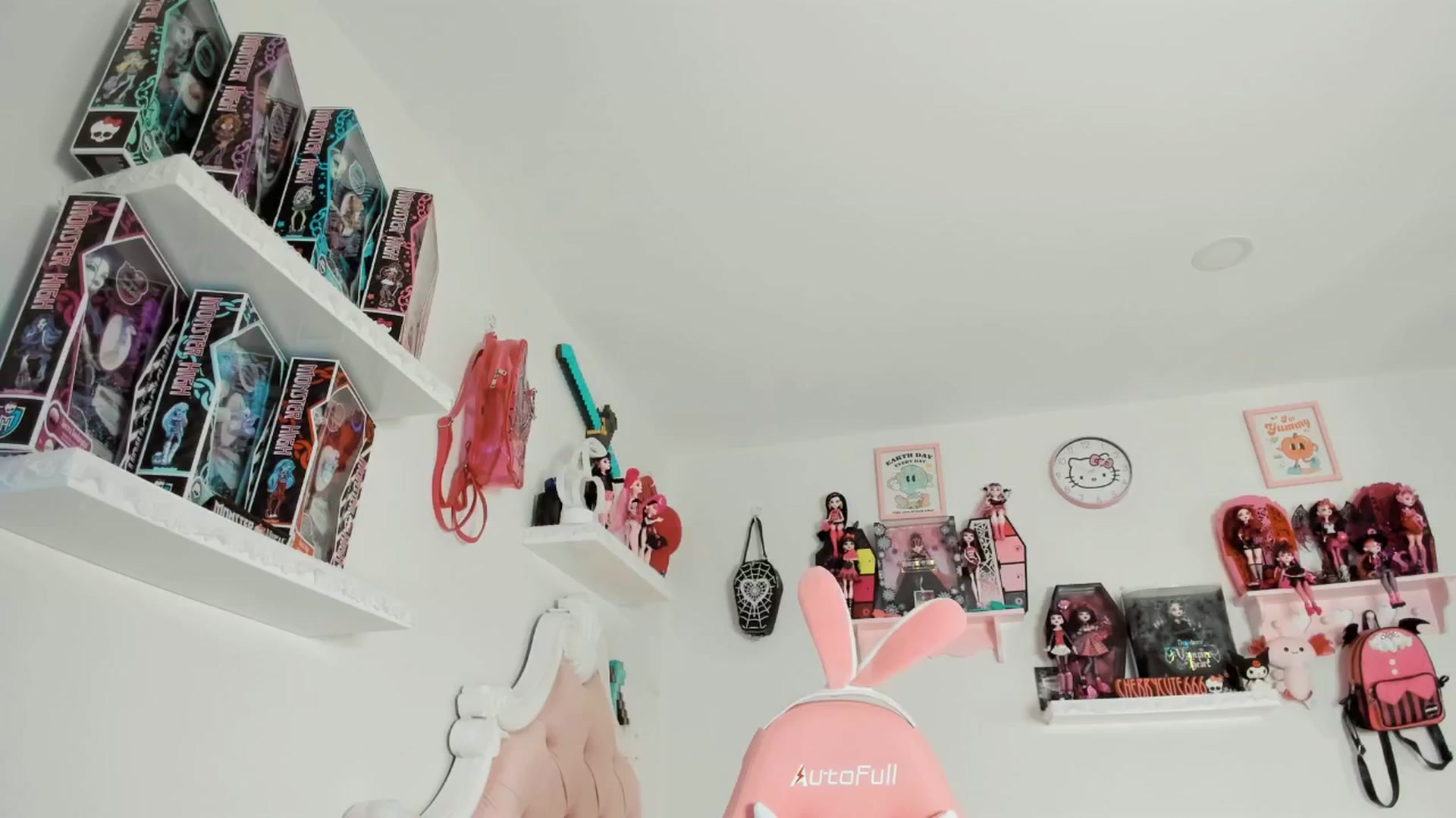 Gallery image thumbnail from Cherrycute666's myfreecams stream on, 06/13/2025, 06:50 image 4 of 20