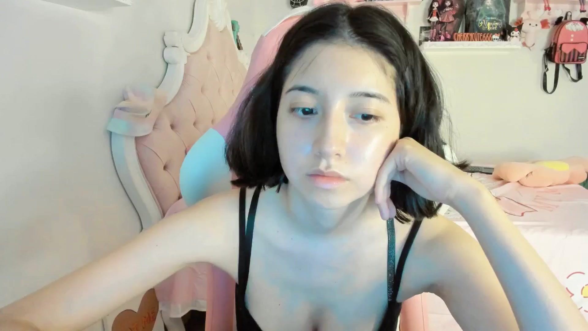 Gallery image thumbnail from Cherrycute666's myfreecams stream on, 06/14/2025, 01:19 image 4 of 20
