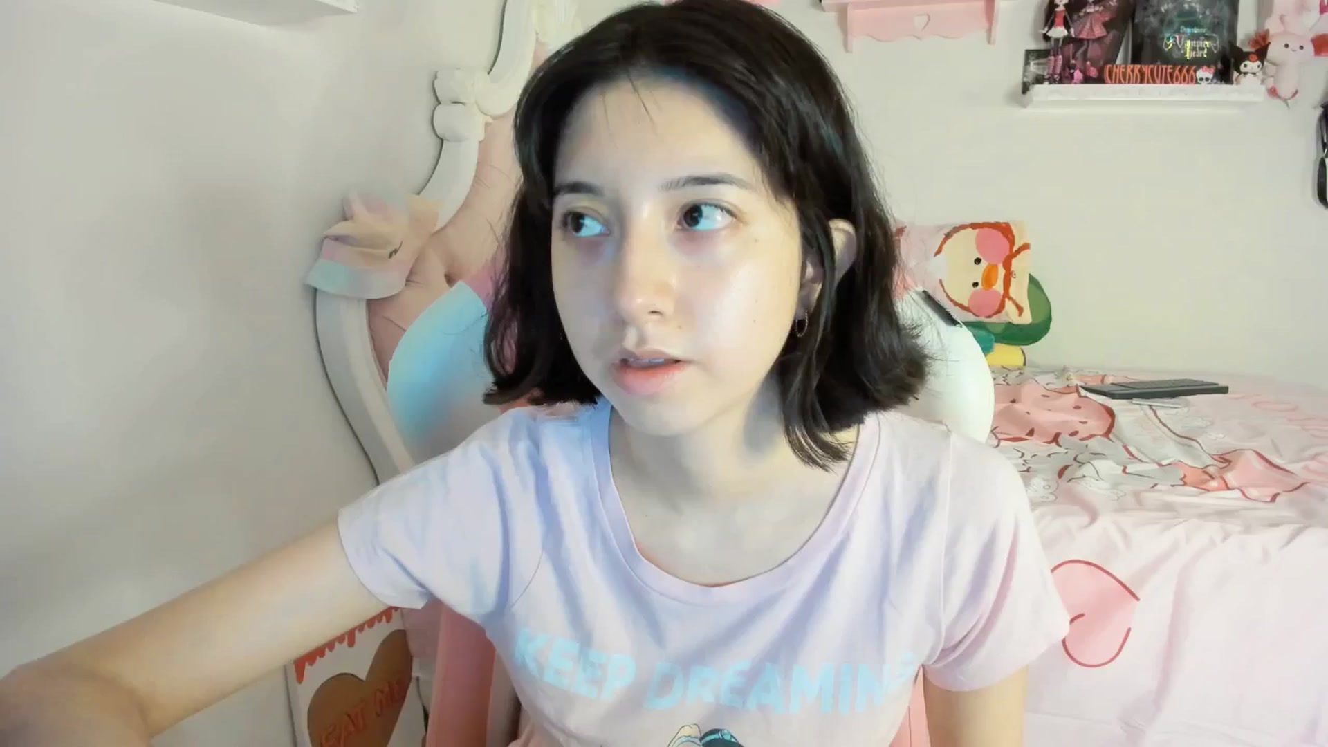 Gallery image thumbnail from Cherrycute666's myfreecams stream on, 06/14/2025, 06:27 image 5 of 20