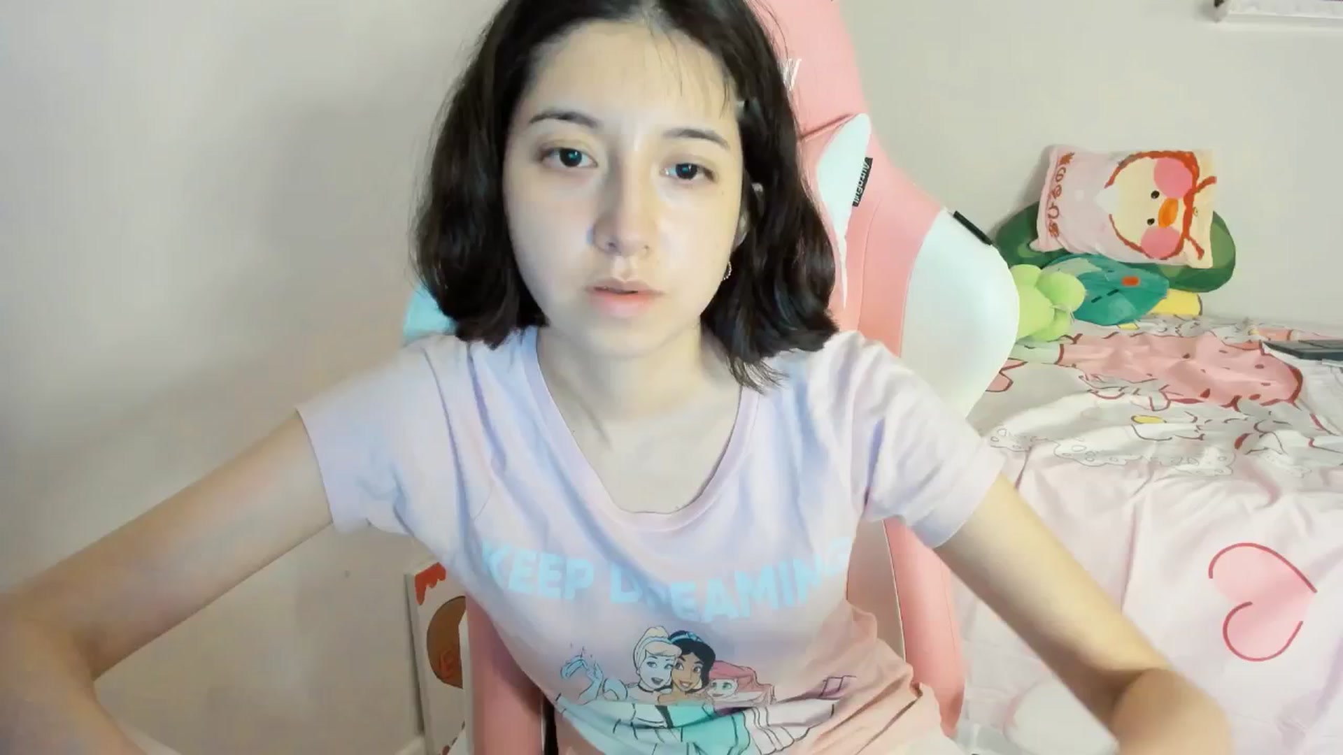 Gallery image thumbnail from Cherrycute666's myfreecams stream on, 06/14/2025, 06:27 image 19 of 20