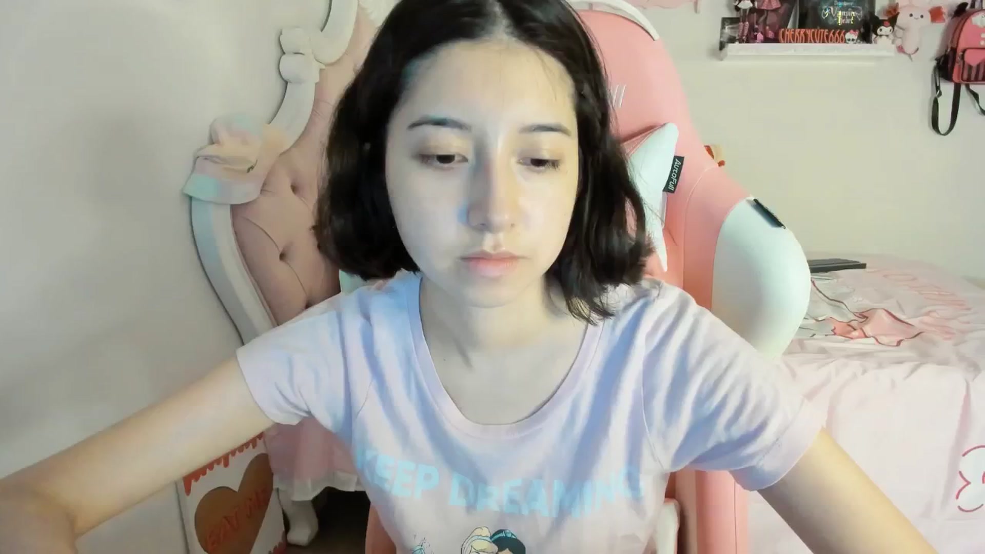 Gallery image thumbnail from Cherrycute666's myfreecams stream on, 06/14/2025, 06:27 image 10 of 20