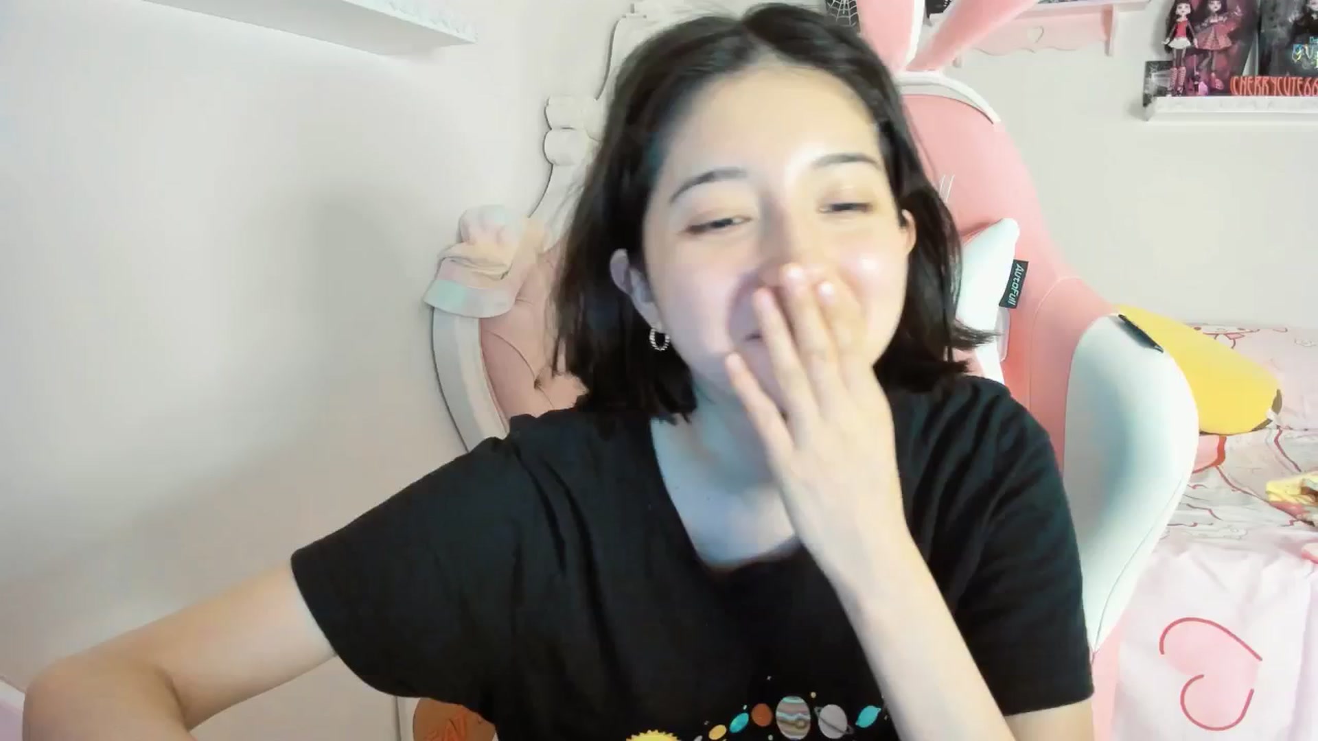 Gallery image thumbnail from Cherrycute666's myfreecams stream on, 06/16/2025, 04:21 image 14 of 20