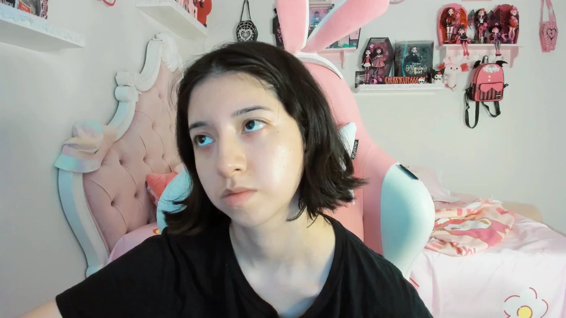 Gallery image thumbnail from Cherrycute666's myfreecams stream on, 06/16/2025, 04:21 image 3 of 20
