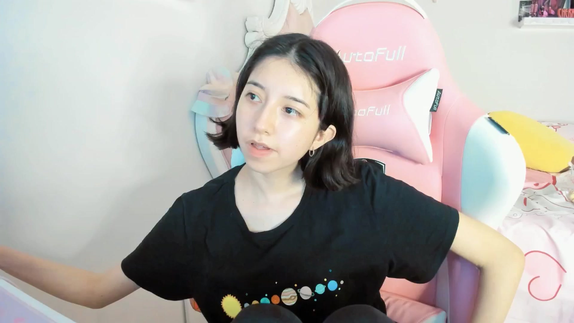 Gallery image thumbnail from Cherrycute666's myfreecams stream on, 06/16/2025, 04:21 image 6 of 20