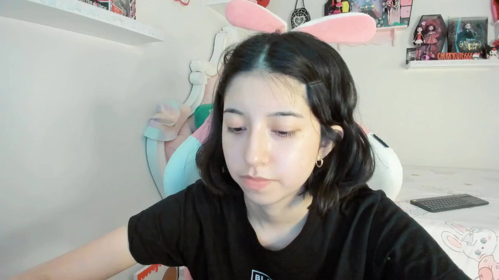 Gallery image thumbnail from Cherrycute666's myfreecams stream on, 06/18/2025, 01:15 image 8 of 20