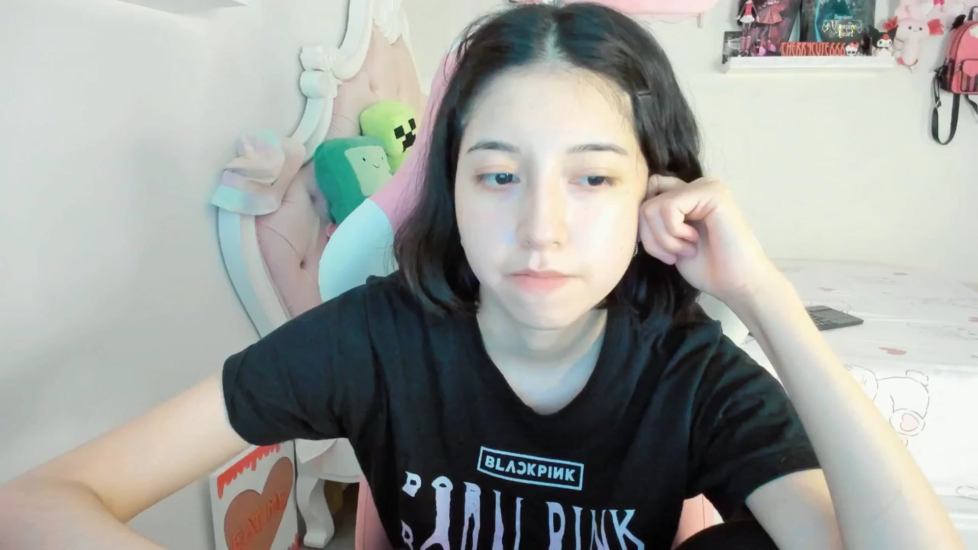 Gallery image thumbnail from Cherrycute666's myfreecams stream on, 06/18/2025, 01:15 image 7 of 20