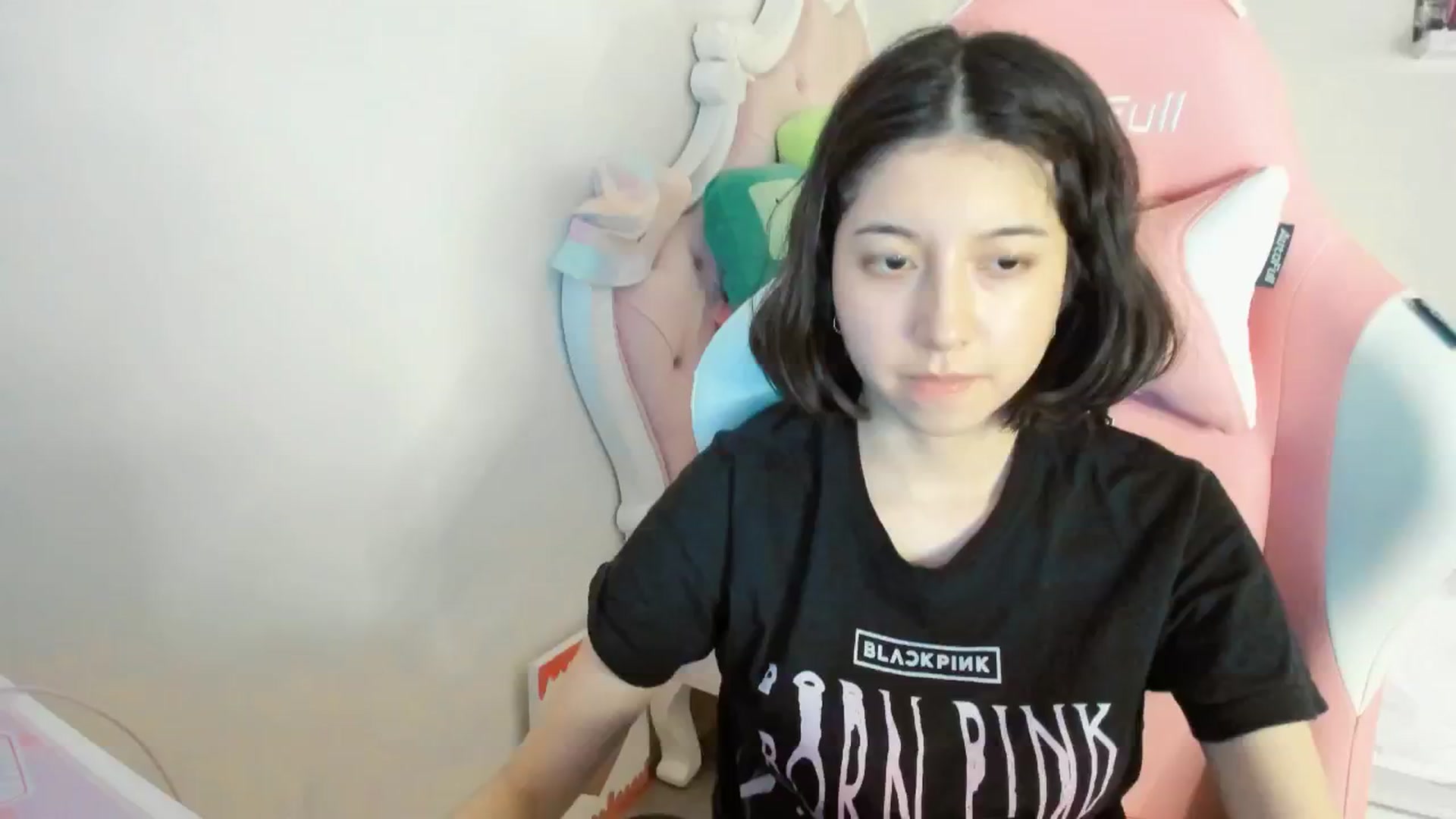 Gallery image thumbnail from Cherrycute666's myfreecams stream on, 06/18/2025, 01:15 image 20 of 20