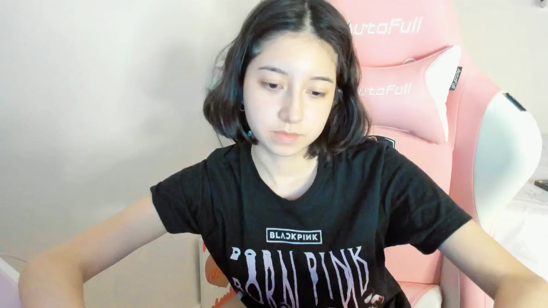 Gallery image thumbnail from Cherrycute666's myfreecams stream on, 06/18/2025, 01:15 image 19 of 20