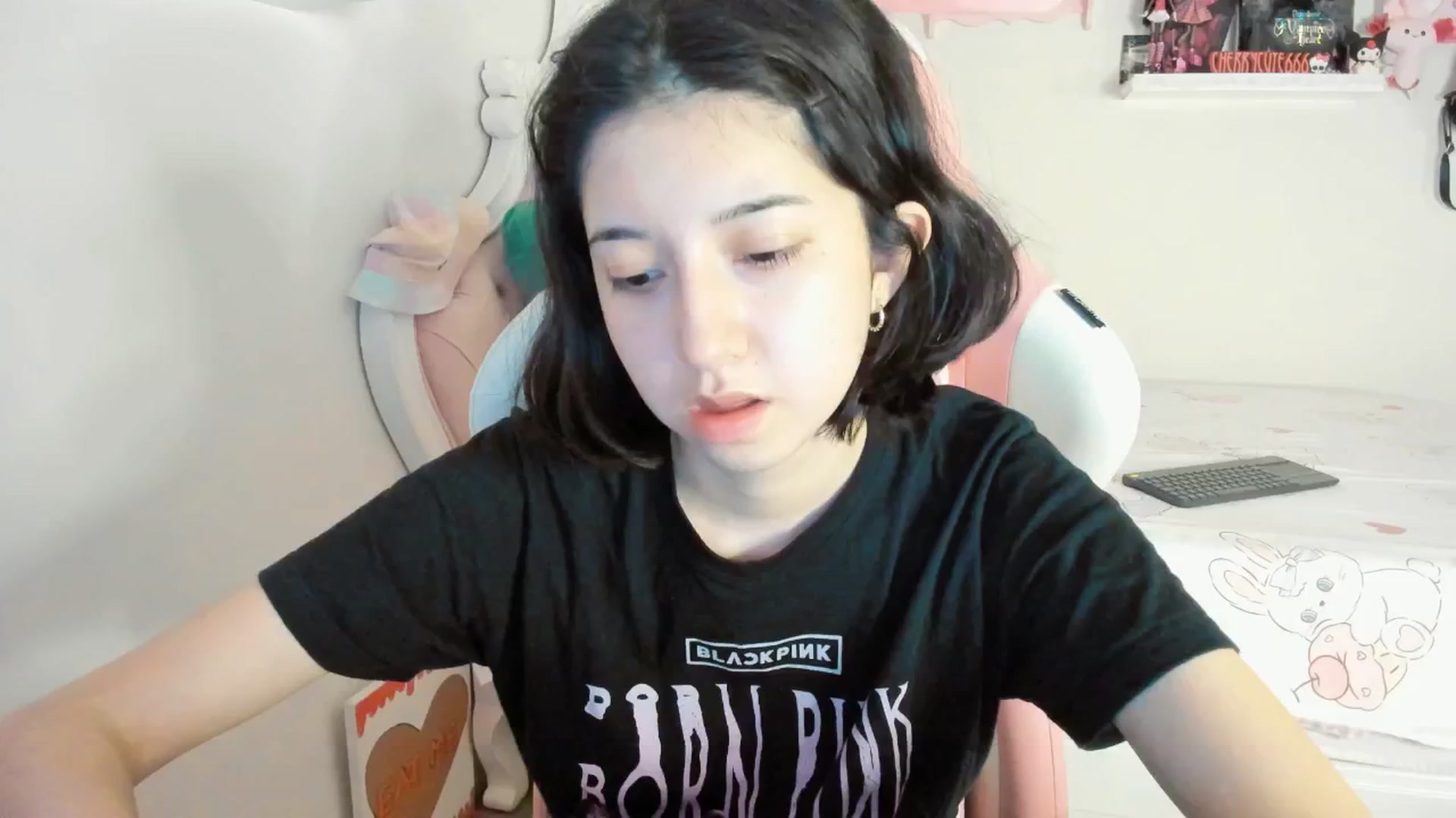 Gallery image thumbnail from Cherrycute666's myfreecams stream on, 06/18/2025, 03:10 image 5 of 20