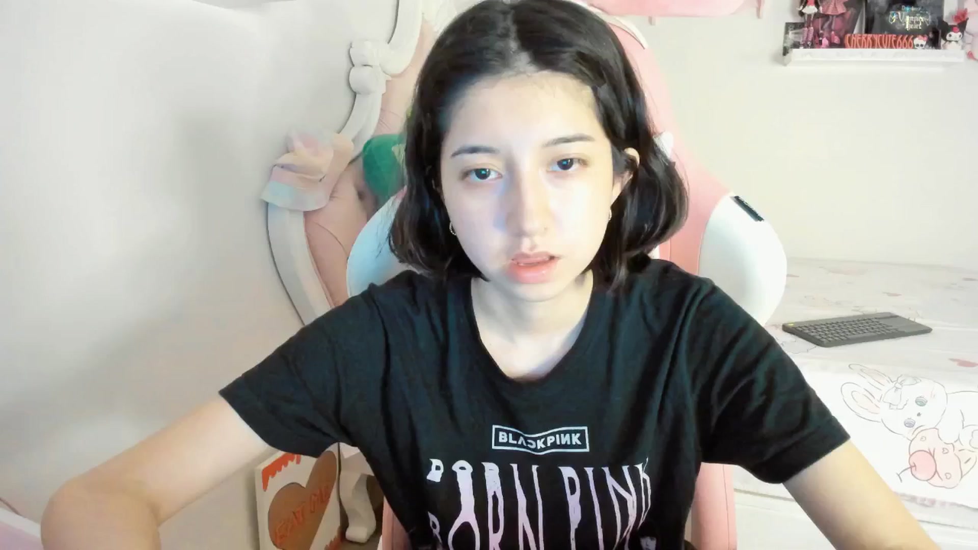 Gallery image thumbnail from Cherrycute666's myfreecams stream on, 06/18/2025, 03:10 image 11 of 20