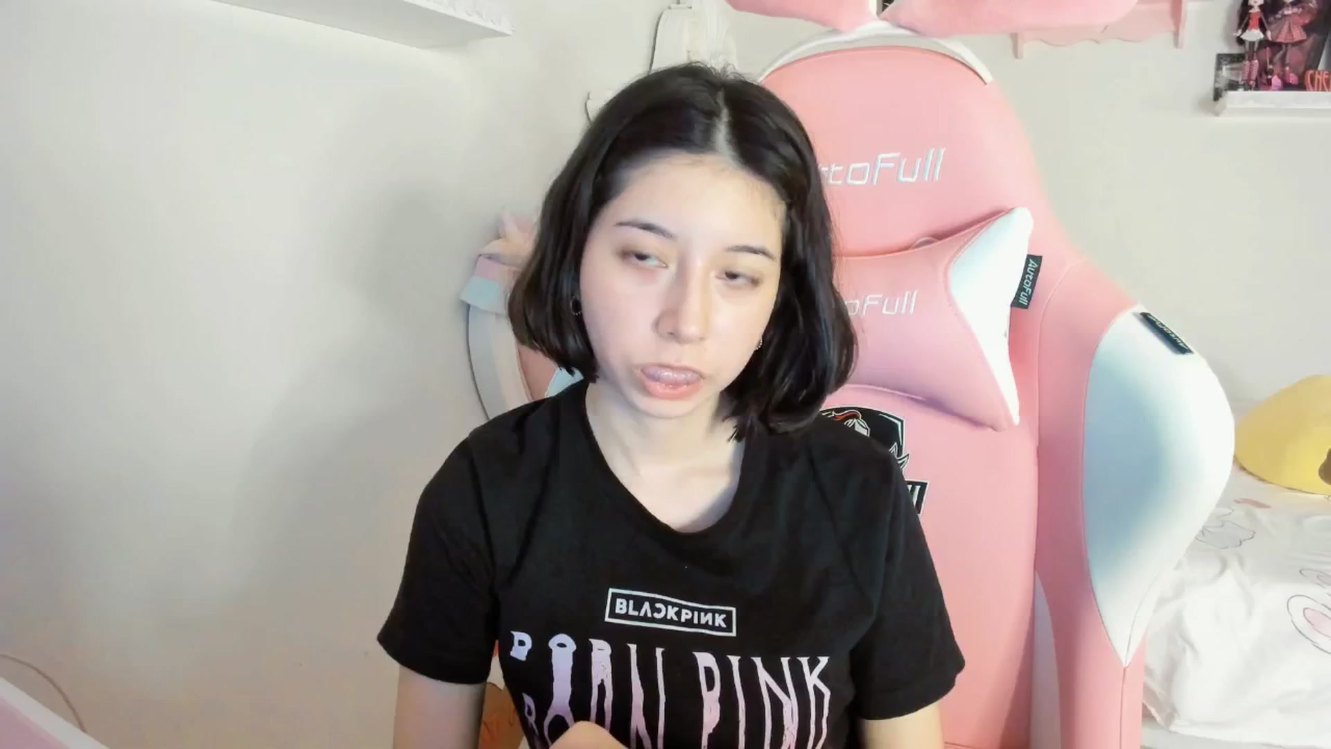 Gallery image thumbnail from Cherrycute666's myfreecams stream on, 06/18/2025, 05:44 image 8 of 20