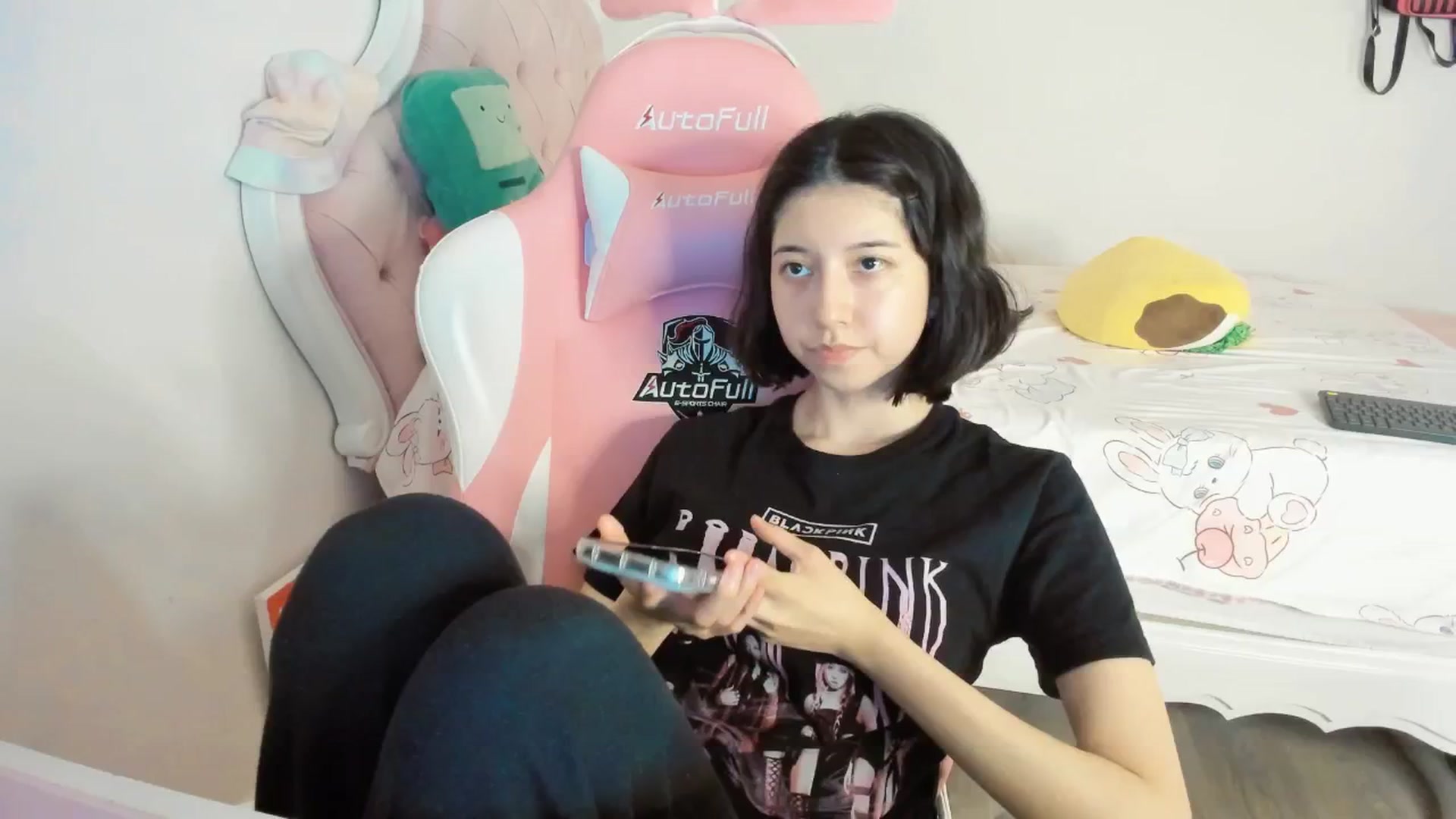 Gallery image thumbnail from Cherrycute666's myfreecams stream on, 06/18/2025, 05:44 image 19 of 20