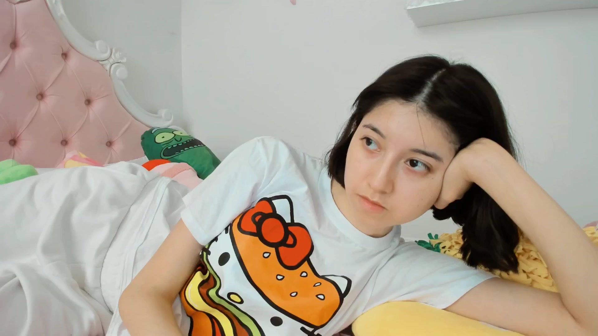 Gallery image thumbnail from Cherrycute666's myfreecams stream on, 06/18/2025, 23:27 image 10 of 20