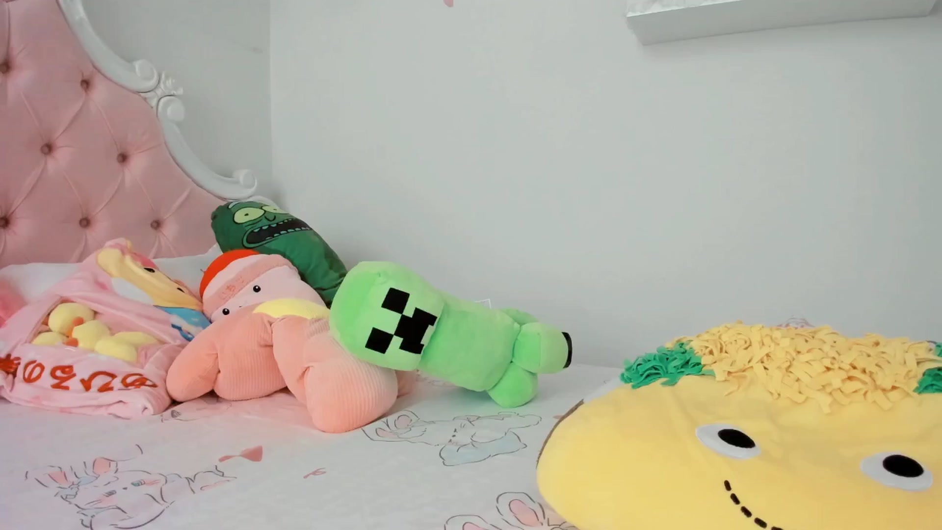 Gallery image thumbnail from Cherrycute666's myfreecams stream on, 06/18/2025, 23:27 image 15 of 20