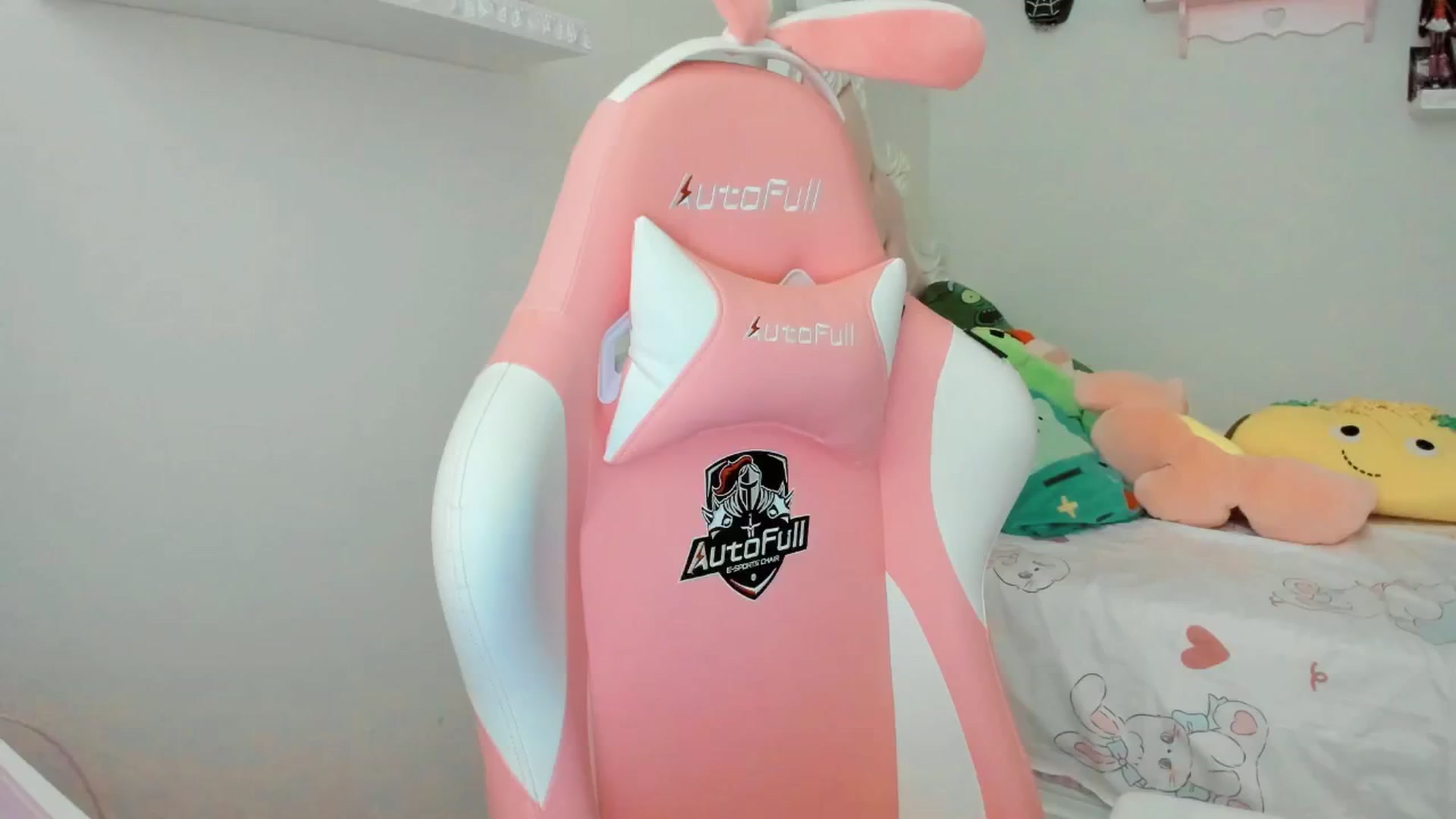 Gallery image thumbnail from Cherrycute666's myfreecams stream on, 06/20/2025, 24:01 image 2 of 20