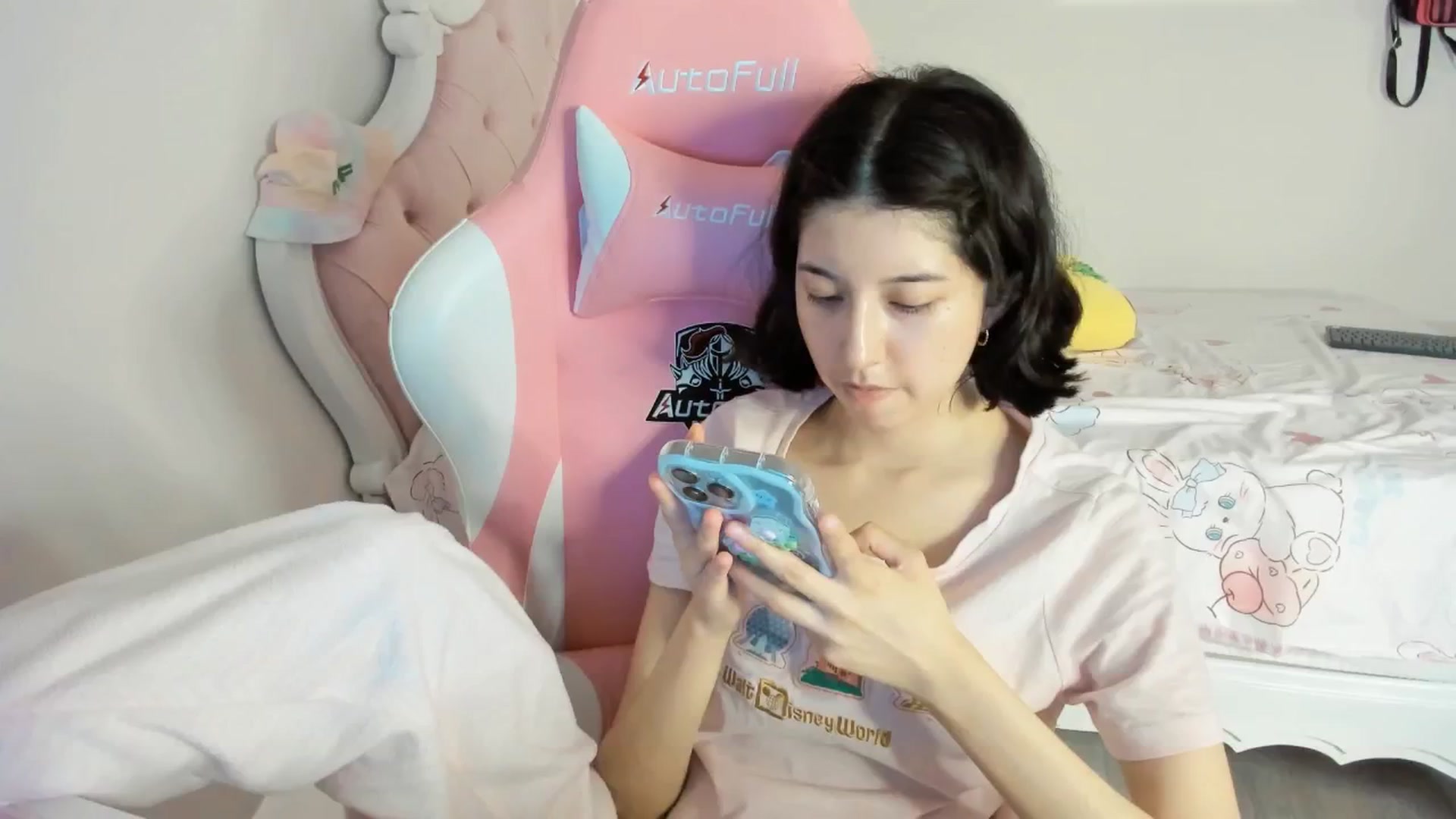 Gallery image thumbnail from Cherrycute666's myfreecams stream on, 06/20/2025, 03:59 image 7 of 20