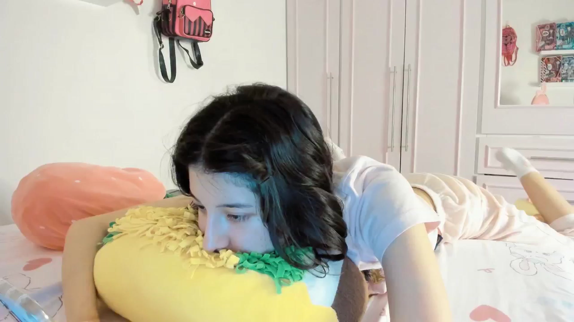 Gallery image thumbnail from Cherrycute666's myfreecams stream on, 06/20/2025, 03:59 image 19 of 20