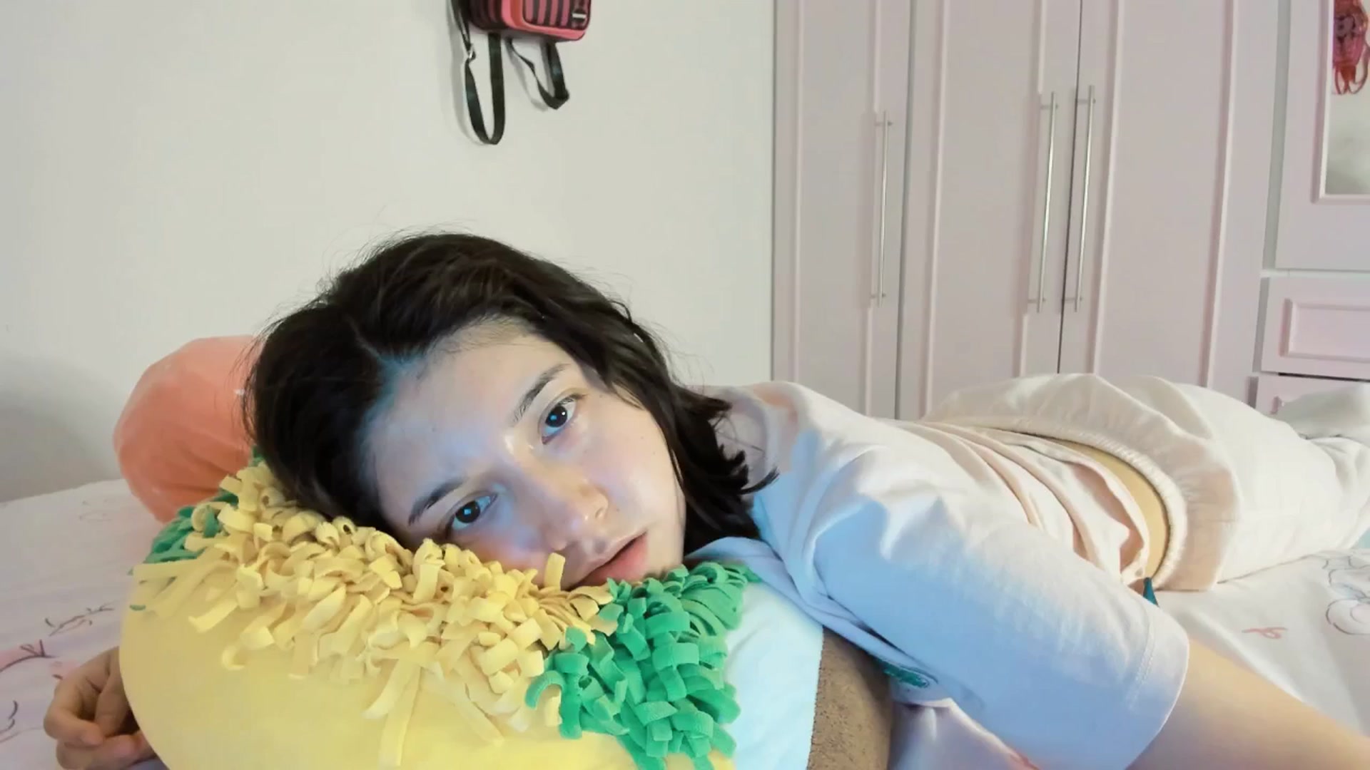 Gallery image thumbnail from Cherrycute666's myfreecams stream on, 06/20/2025, 03:59 image 17 of 20