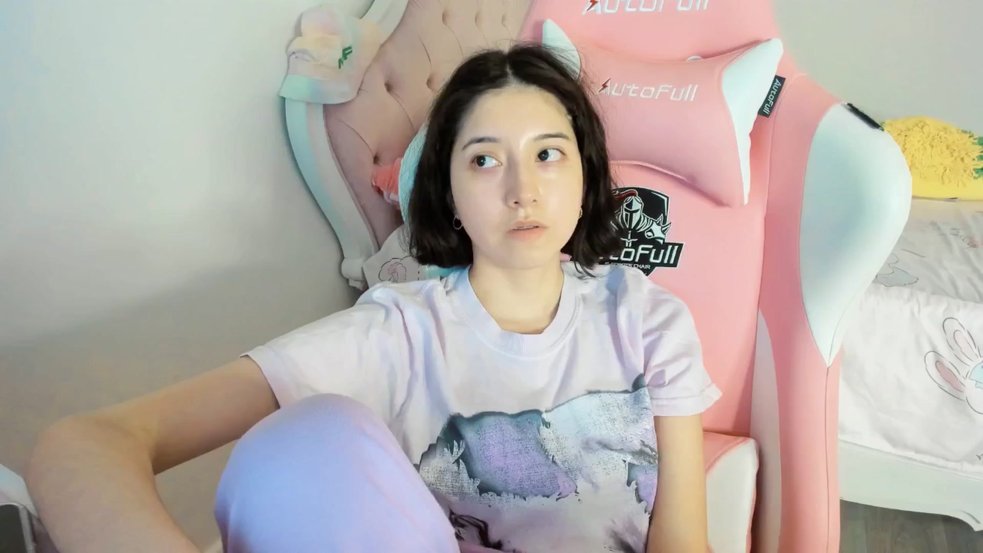Gallery image thumbnail from Cherrycute666's myfreecams stream on, 06/21/2025, 08:01 image 18 of 20