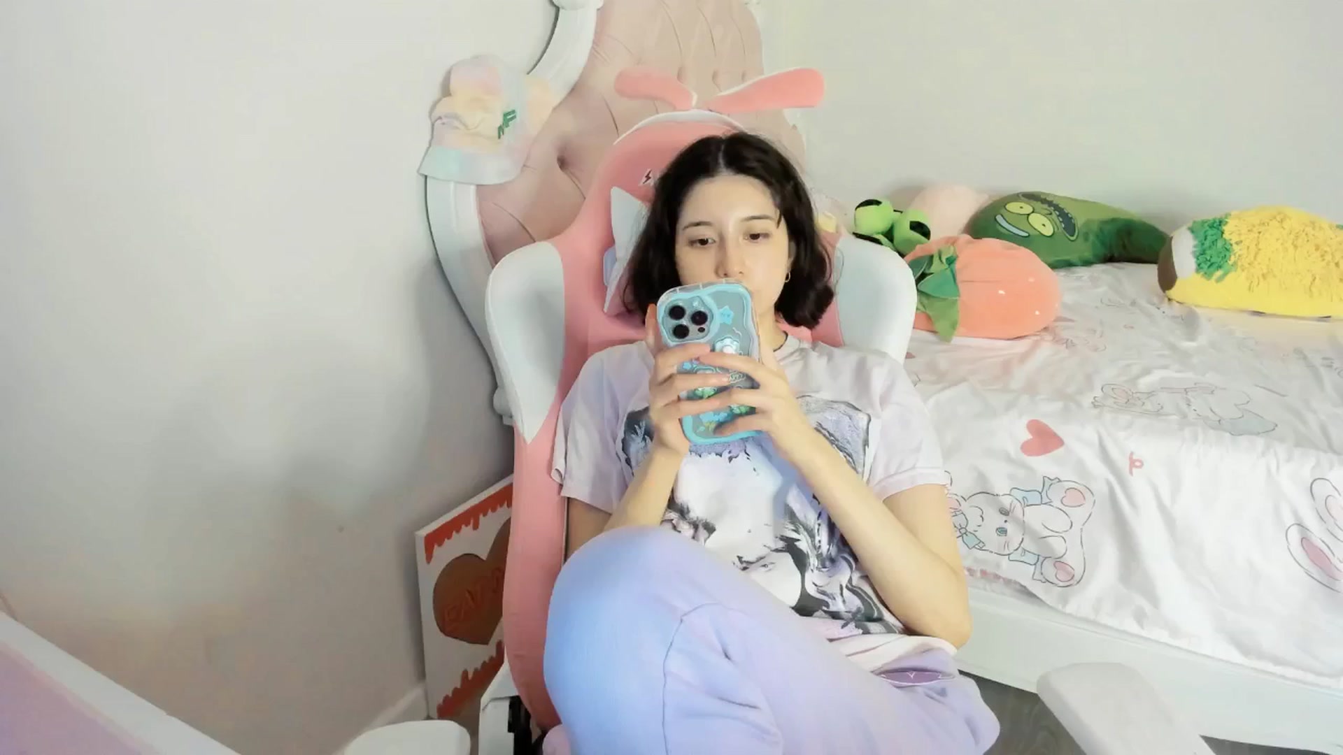 Gallery image thumbnail from Cherrycute666's myfreecams stream on, 06/21/2025, 08:01 image 9 of 20