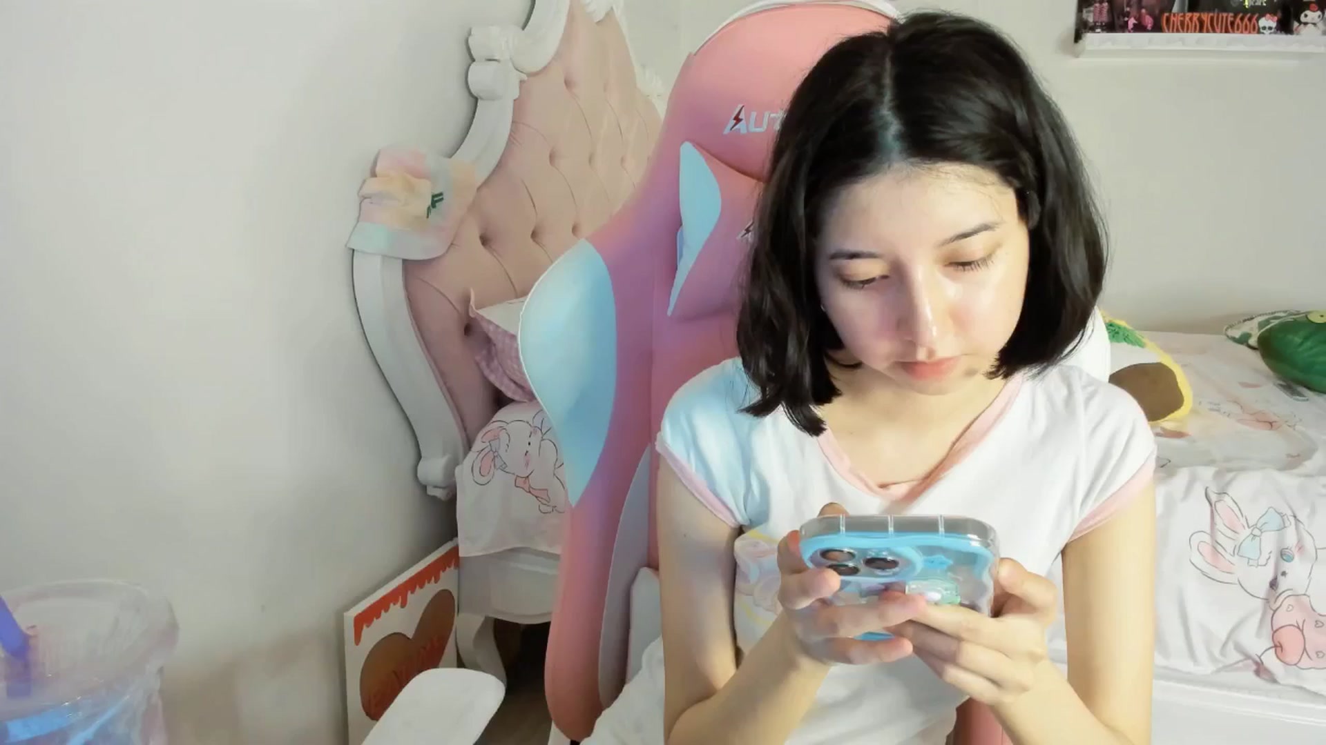 Gallery image thumbnail from Cherrycute666's myfreecams stream on, 06/23/2025, 04:00 image 11 of 20