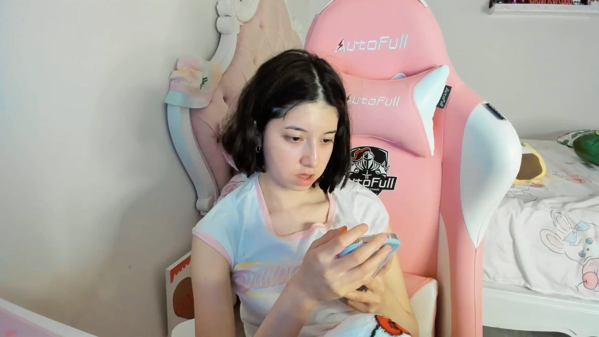 Gallery image thumbnail from Cherrycute666's myfreecams stream on, 06/23/2025, 04:00 image 18 of 20