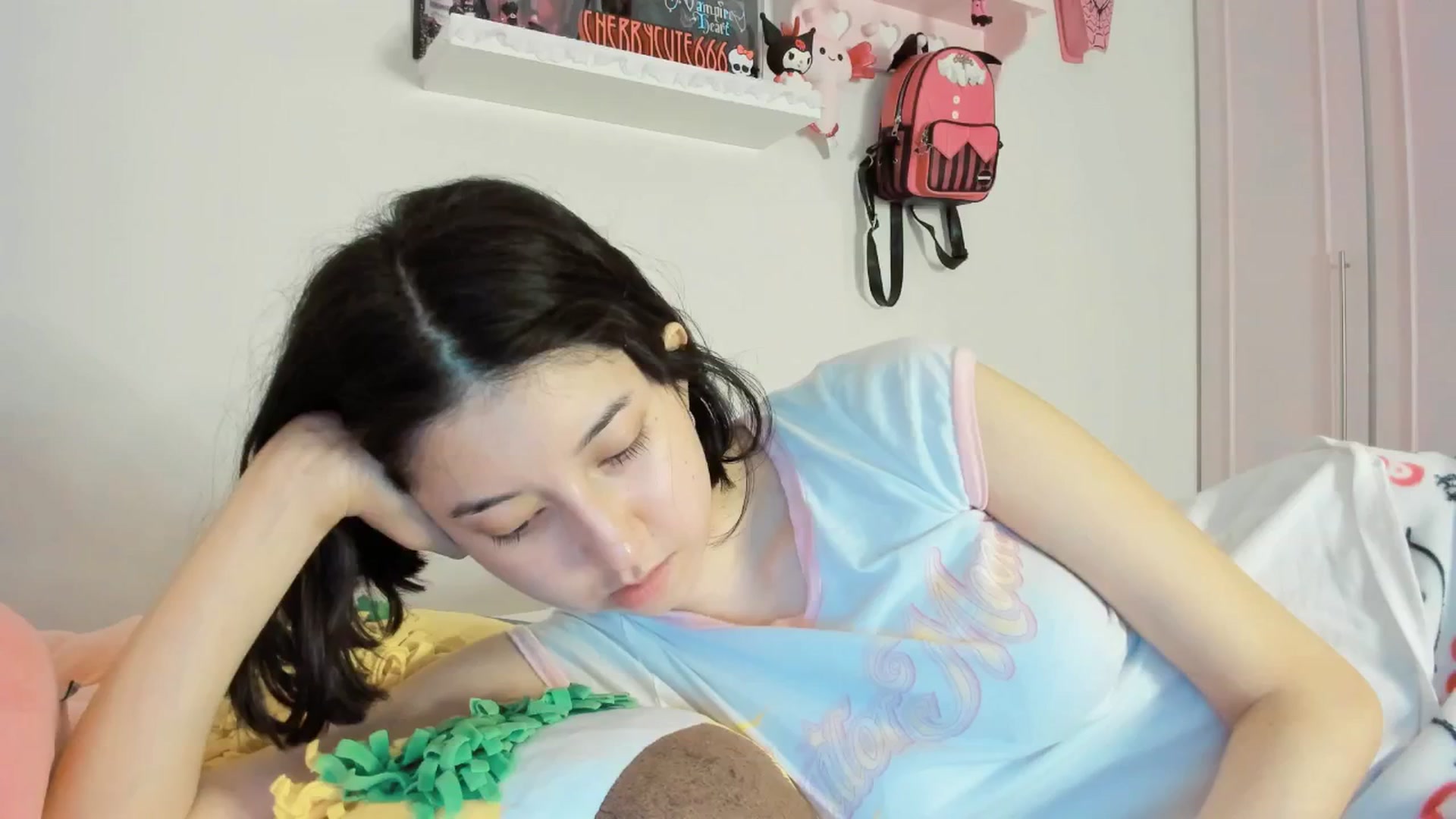 Gallery image thumbnail from Cherrycute666's myfreecams stream on, 06/23/2025, 04:00 image 9 of 20