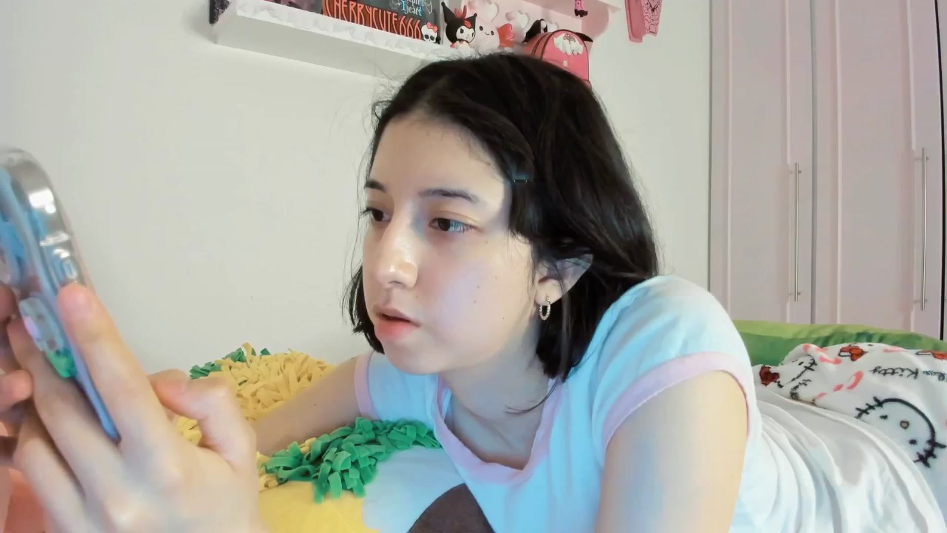 Gallery image thumbnail from Cherrycute666's myfreecams stream on, 06/23/2025, 05:23 image 4 of 20